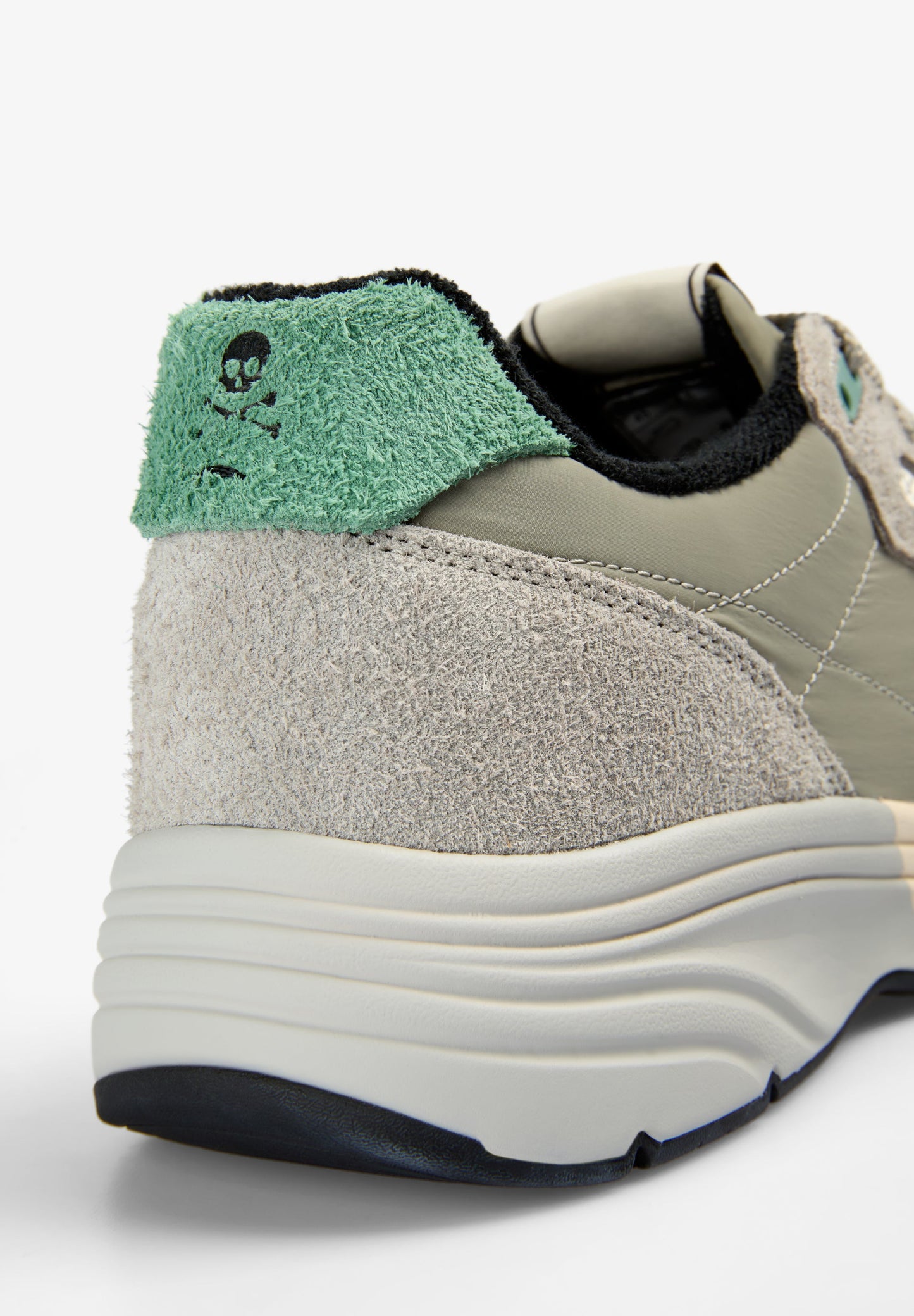 ZAPATILLA ANTE CONTRASTE