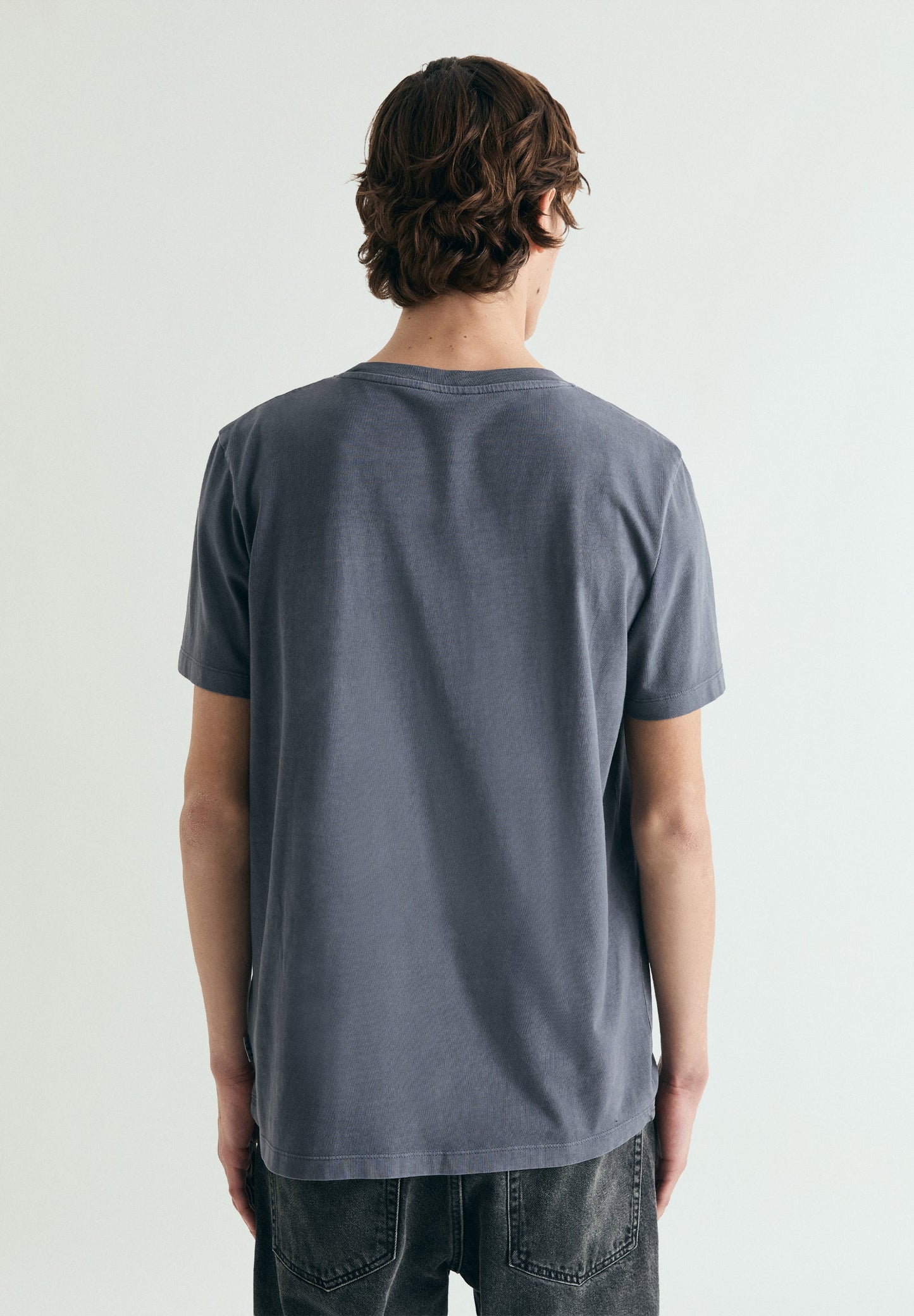 CAMISETA BORDADA EFECTO WASHED