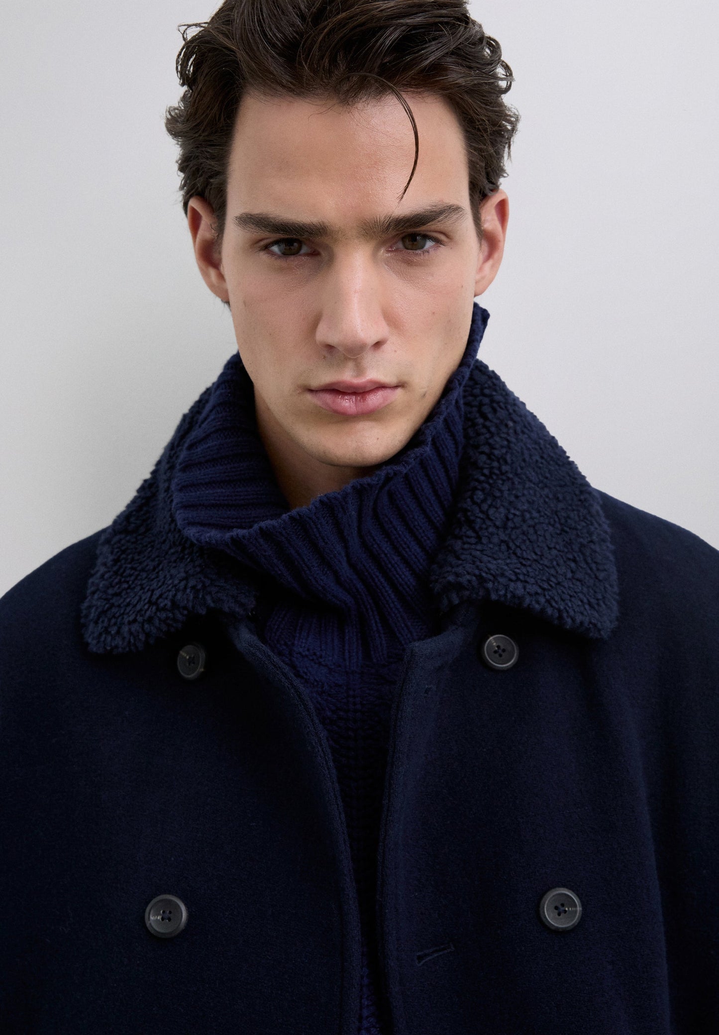 ABRIGO ABOTONADO CRUZADO LANA