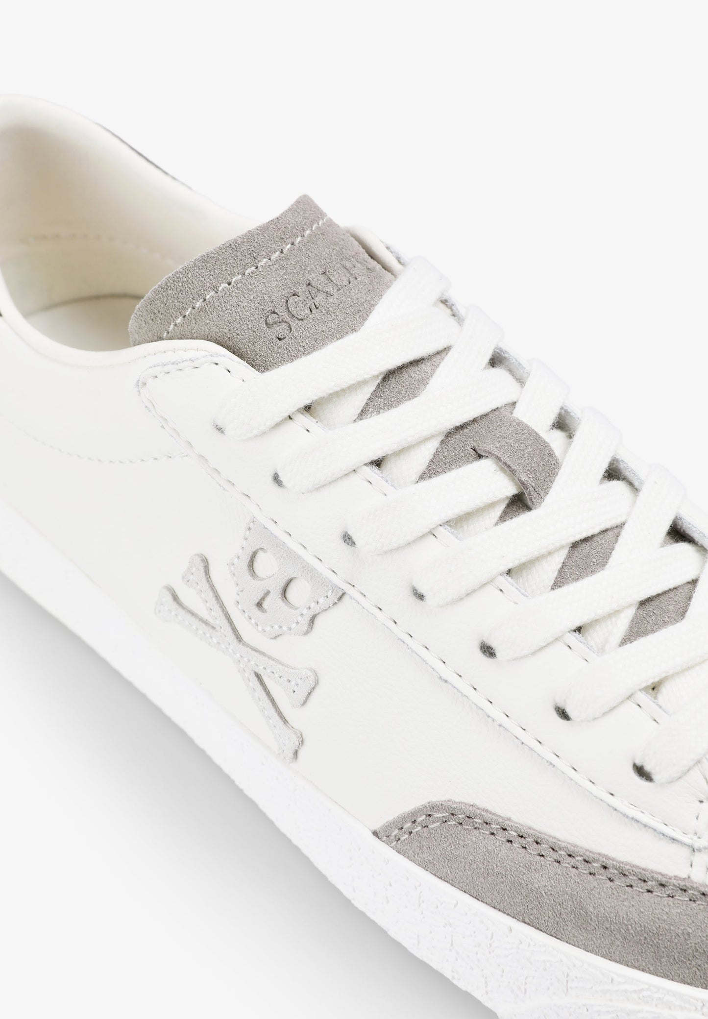 SNEAKERS BAJAS CALAVERA LATERLAL