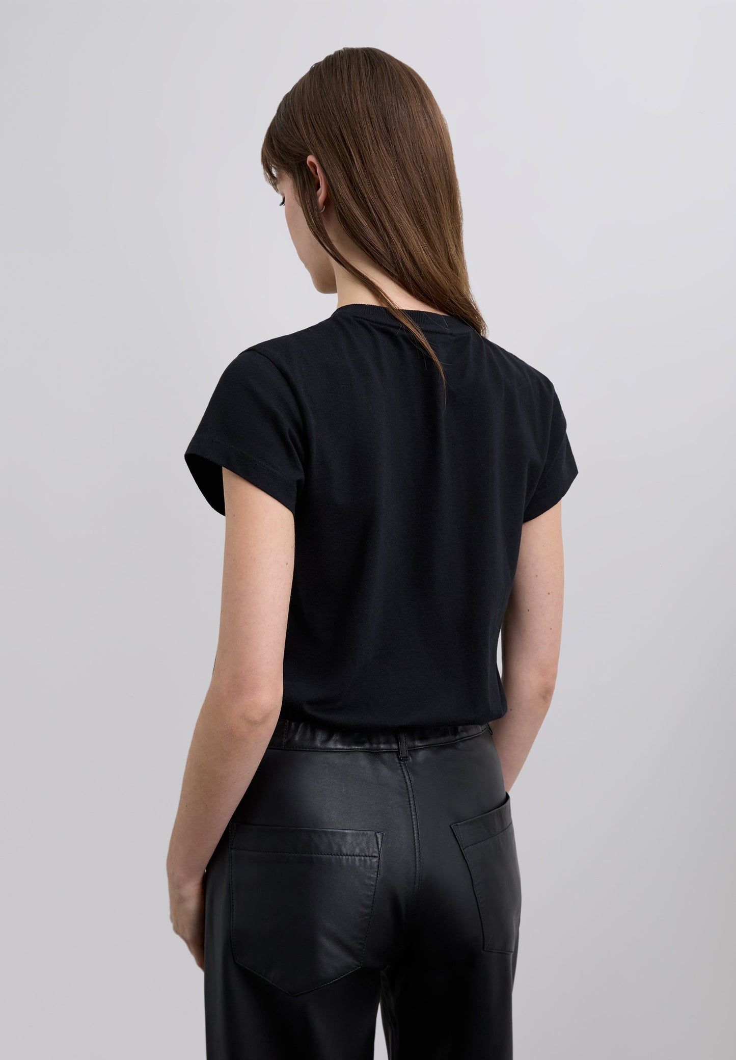 CAMISETA DETALLE ABERTURA