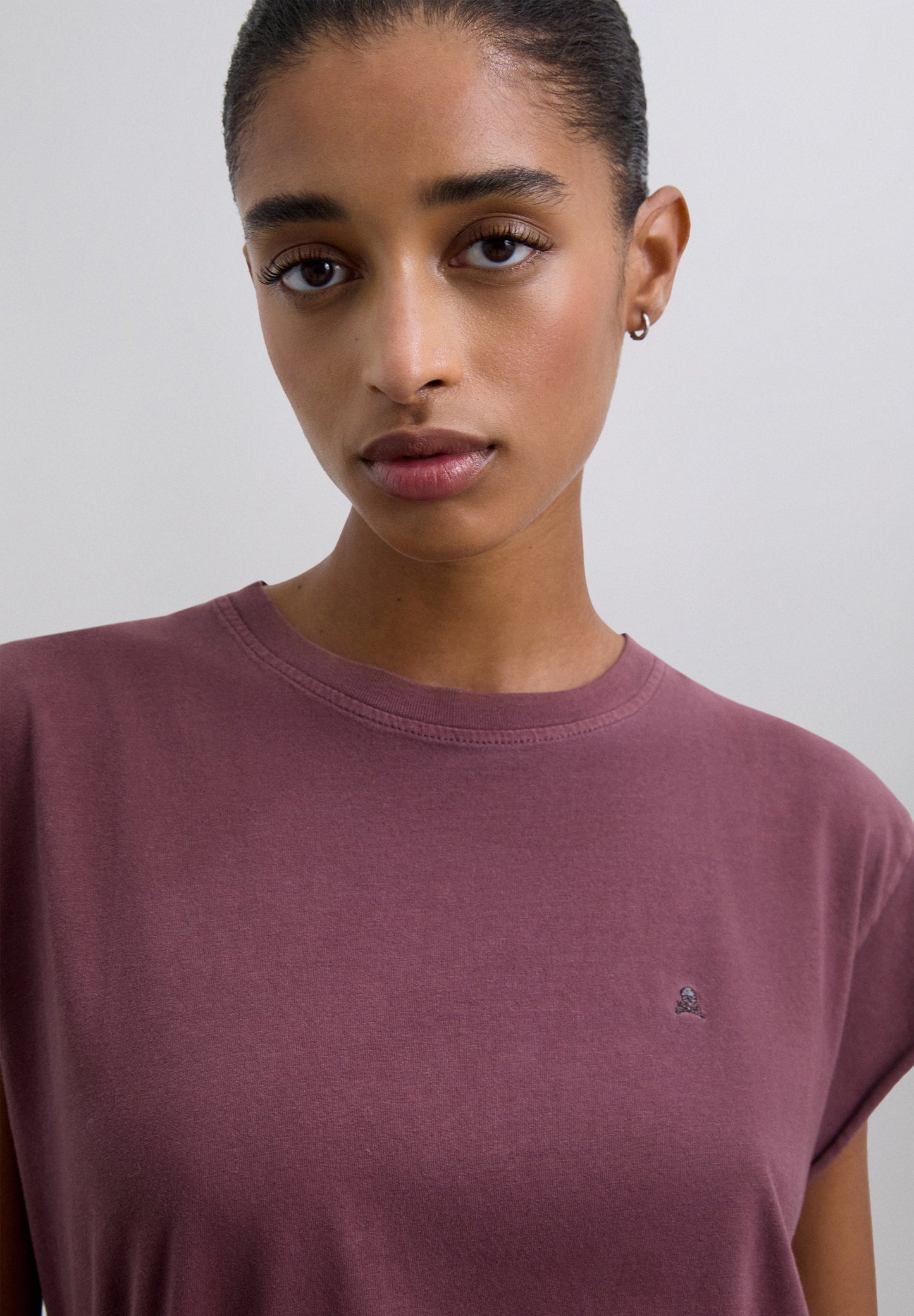 CAMISETA BÁSICA CALAVERA