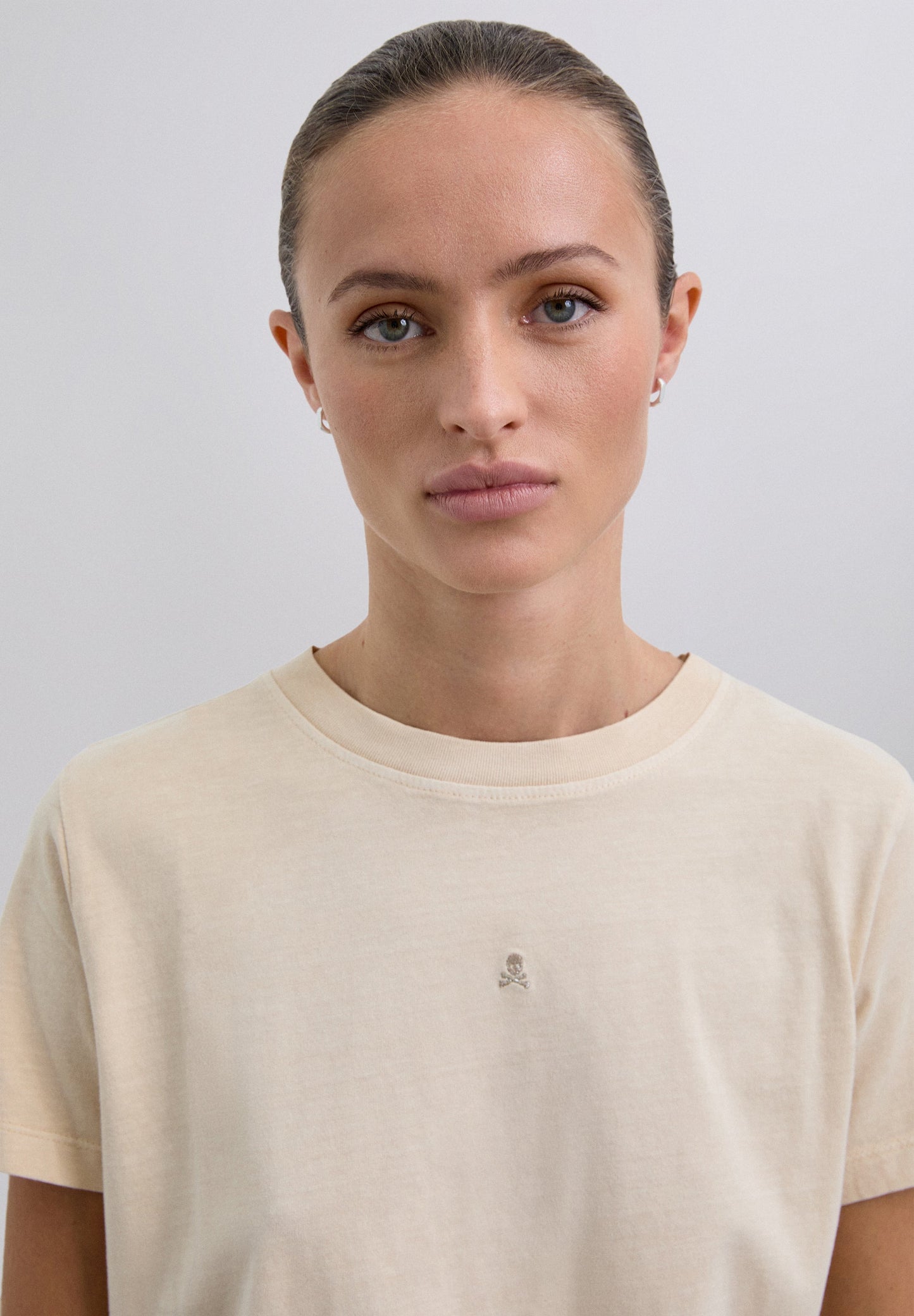 CAMISETA BÁSICA CALAVERA