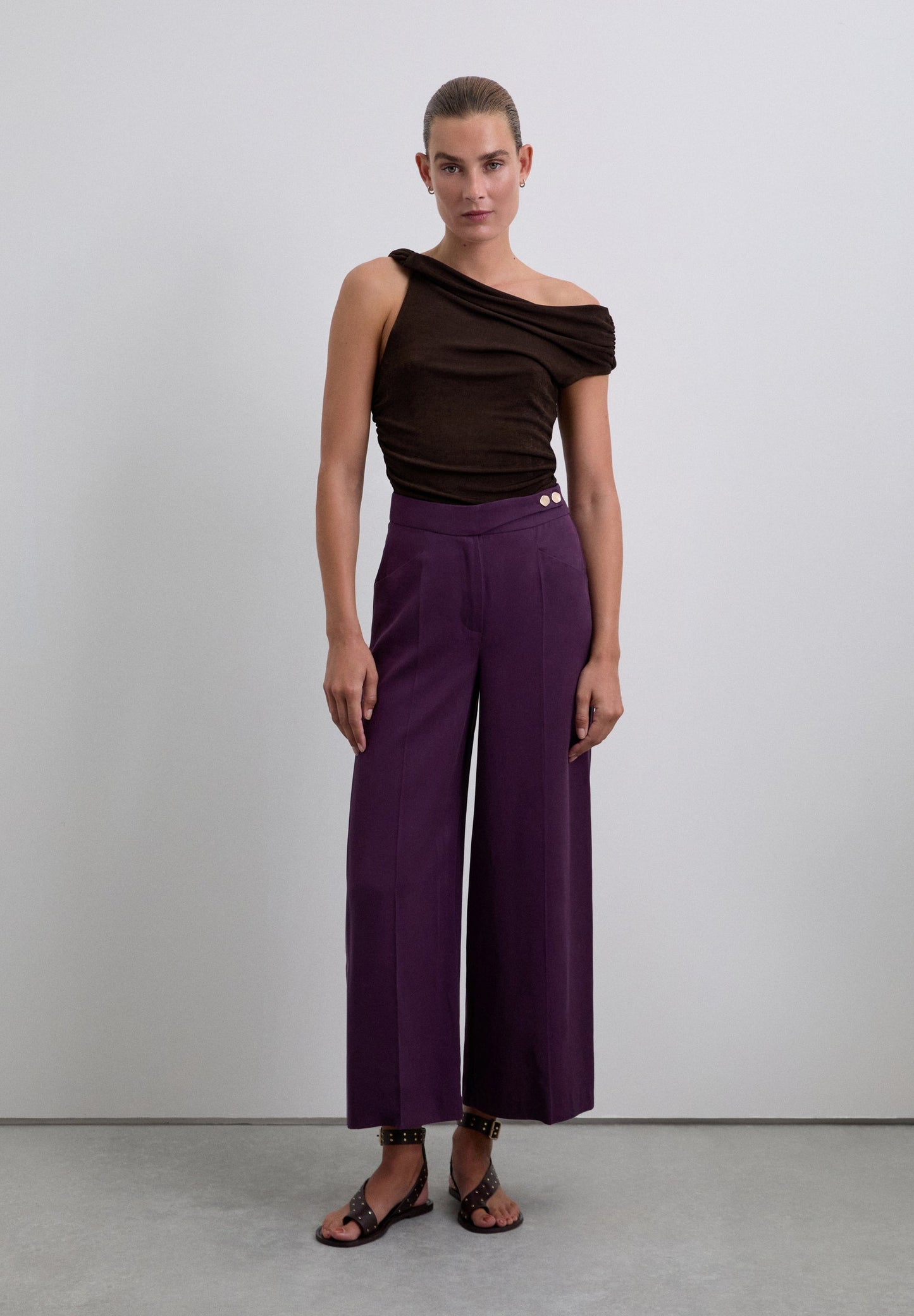 PANTALÓN CULOTTE PINZAS
