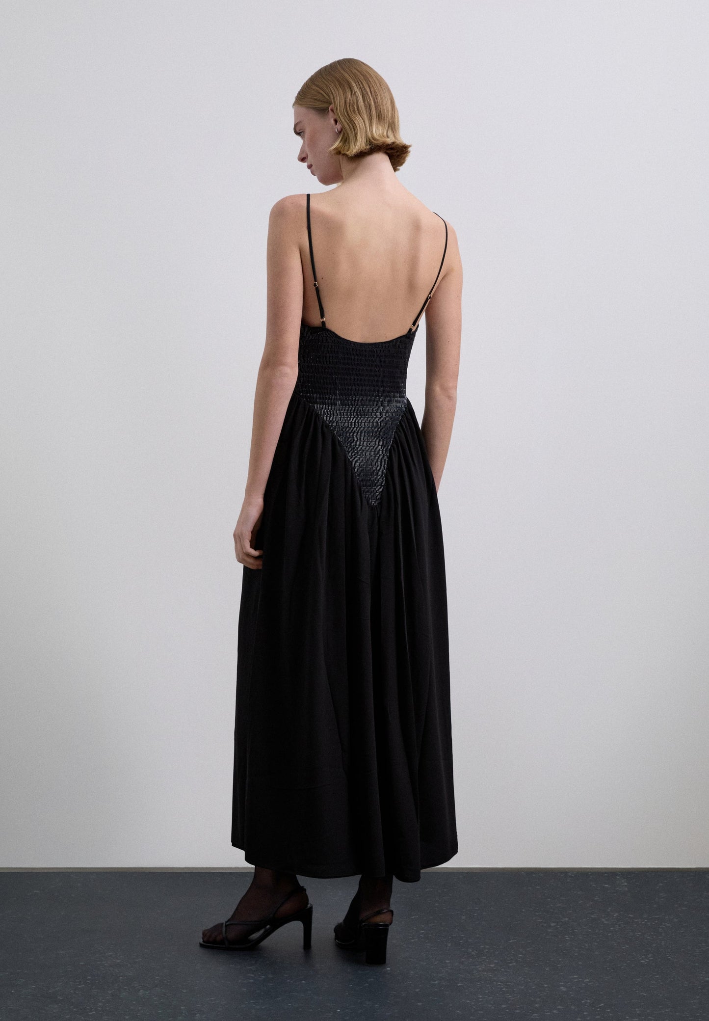 VESTIDO CORPIÑO LENTEJUELAS