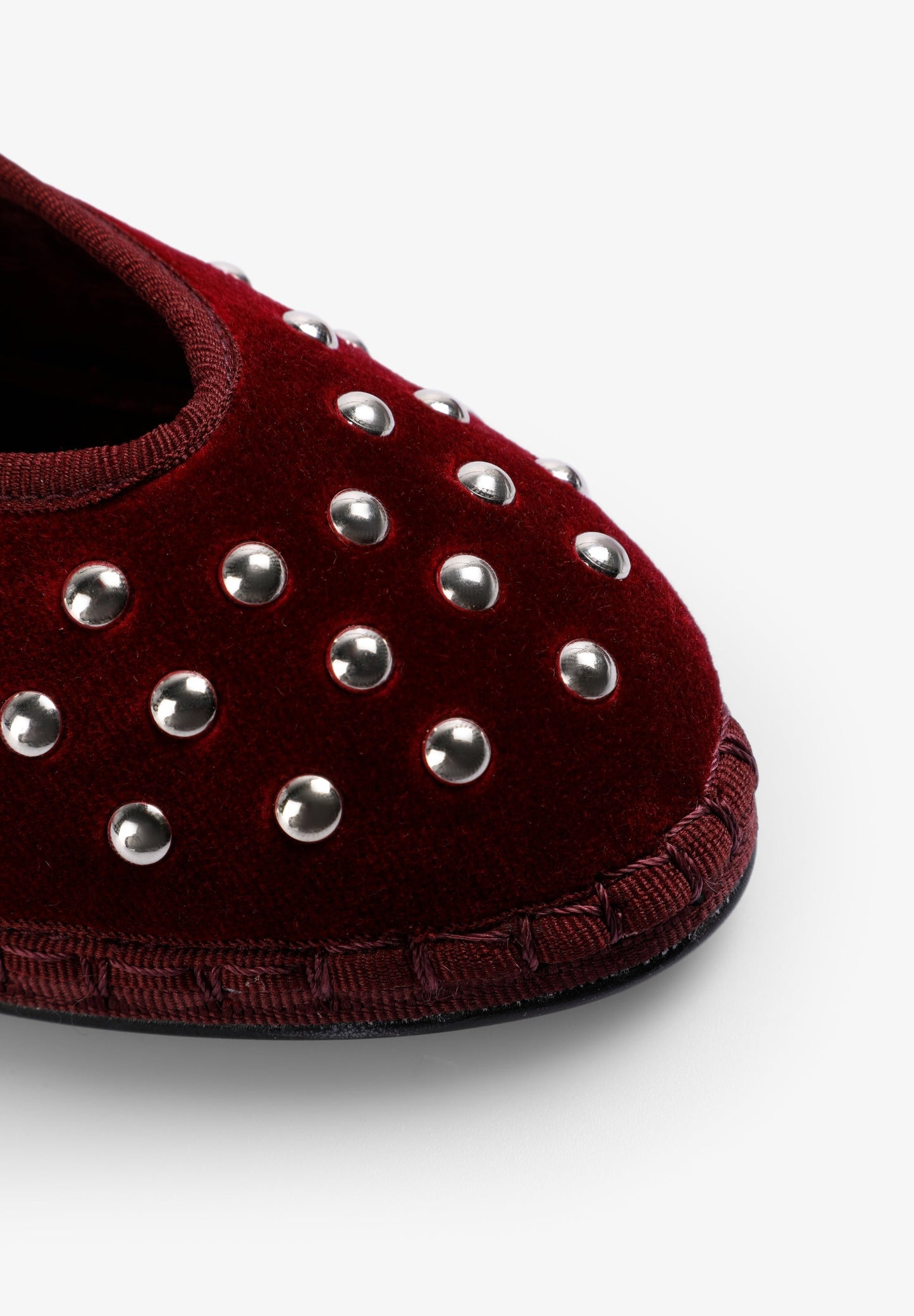 SLIPPERS TACHUELAS CALAVERA