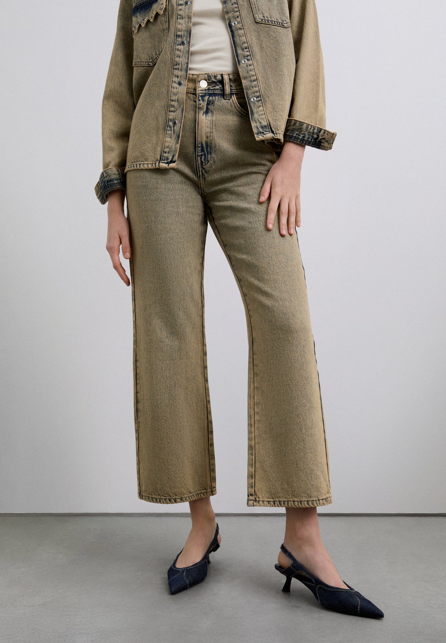 JEANS RECTOS EFECTO LAVADO