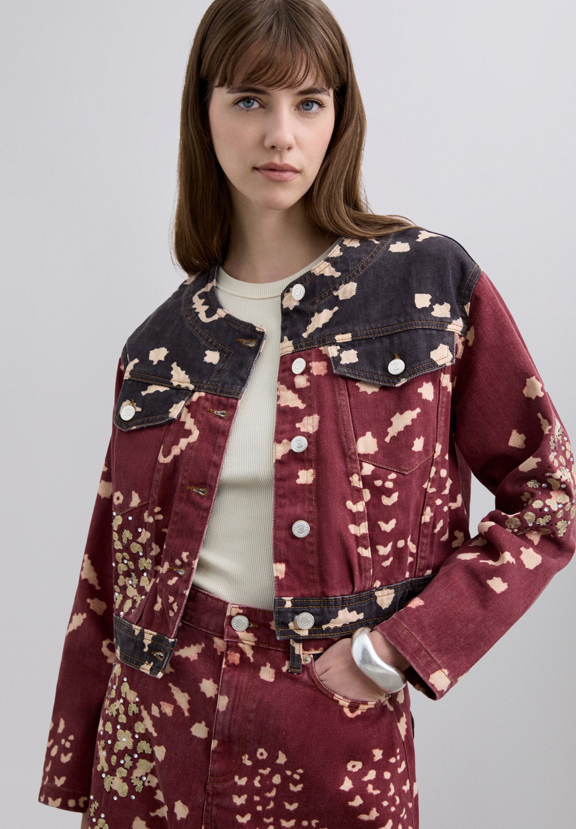 CAMISA DENIM CROP ESTAMPADA
