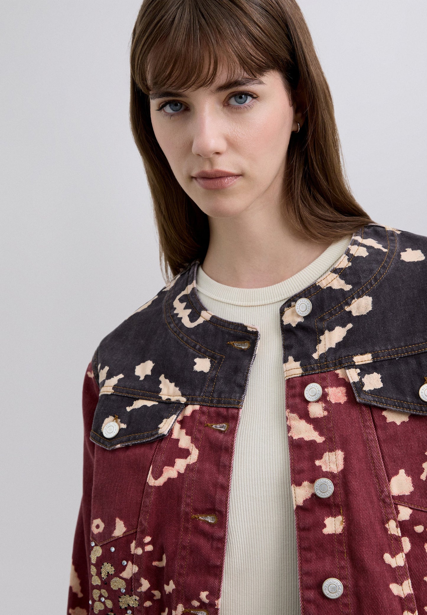 CAMISA DENIM CROP ESTAMPADA