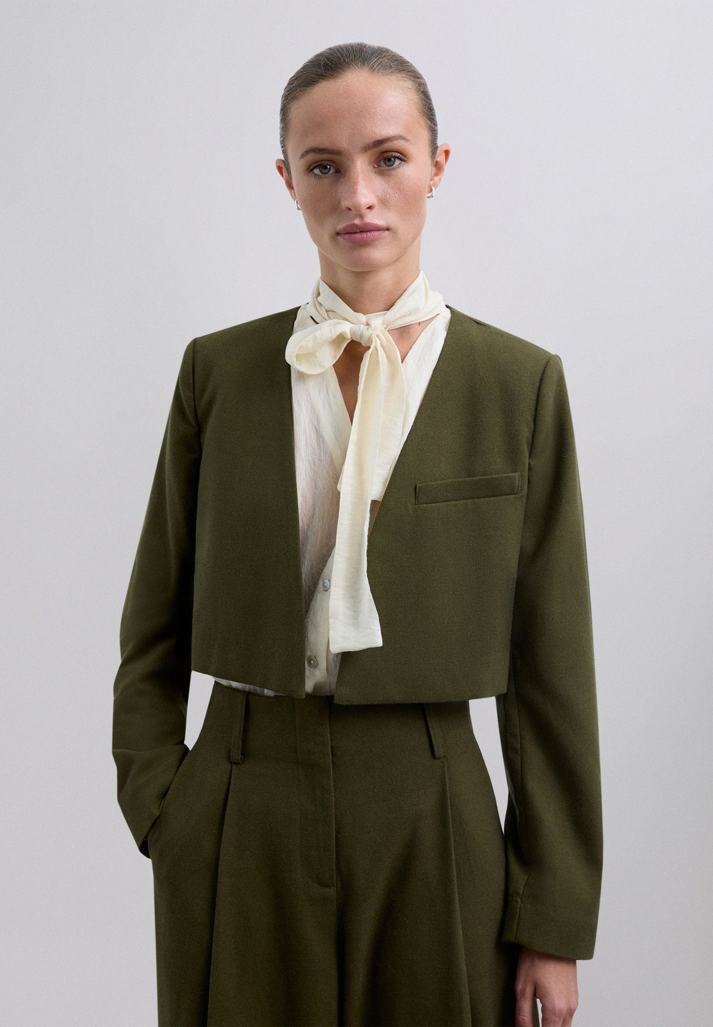 BLAZER CROPPED DESMONTABLE