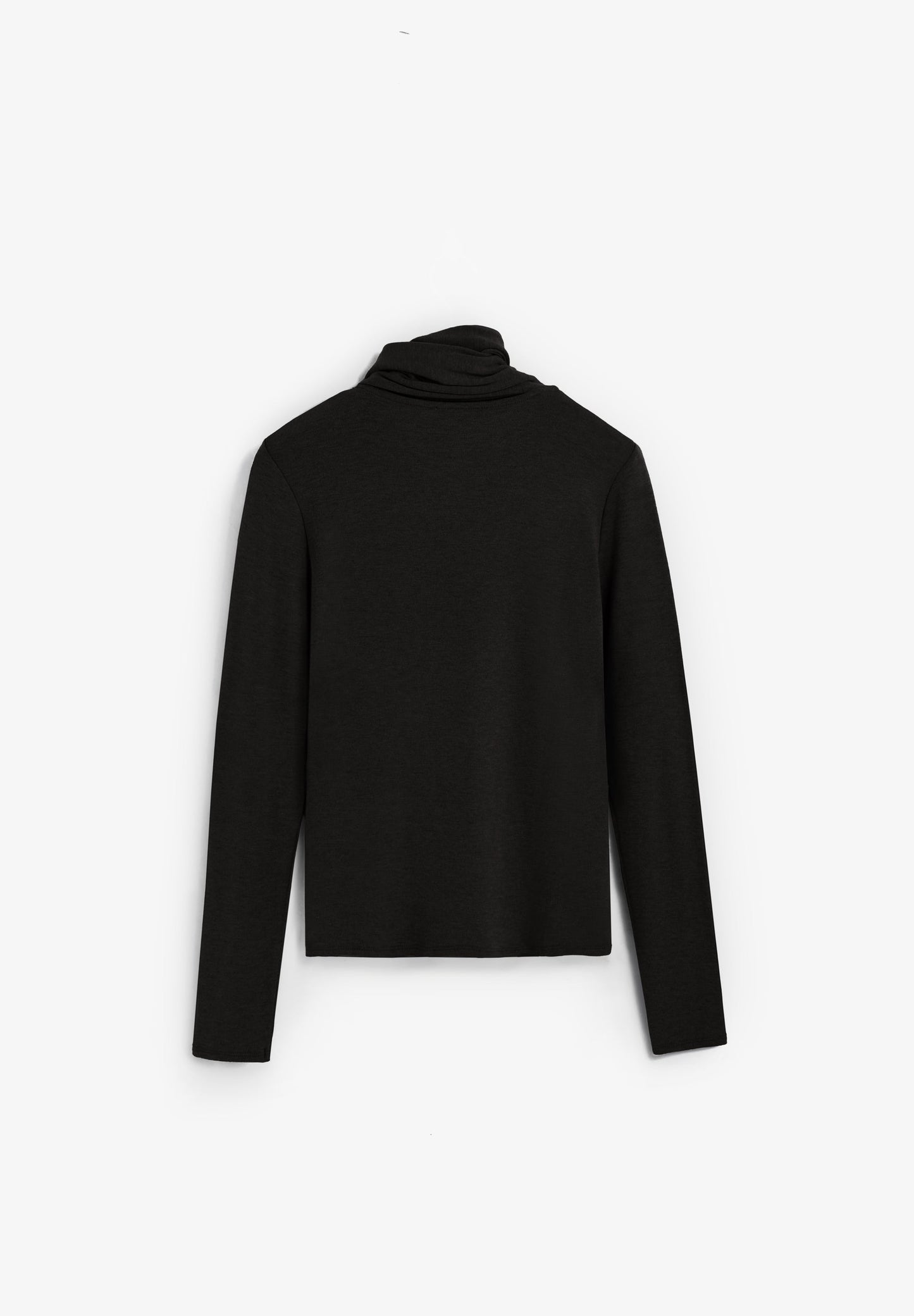 CAMISETA CUELLO VUELTO CON LAZADA