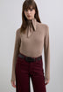 CAMISETA CUELLO VUELTO CON LAZADA
