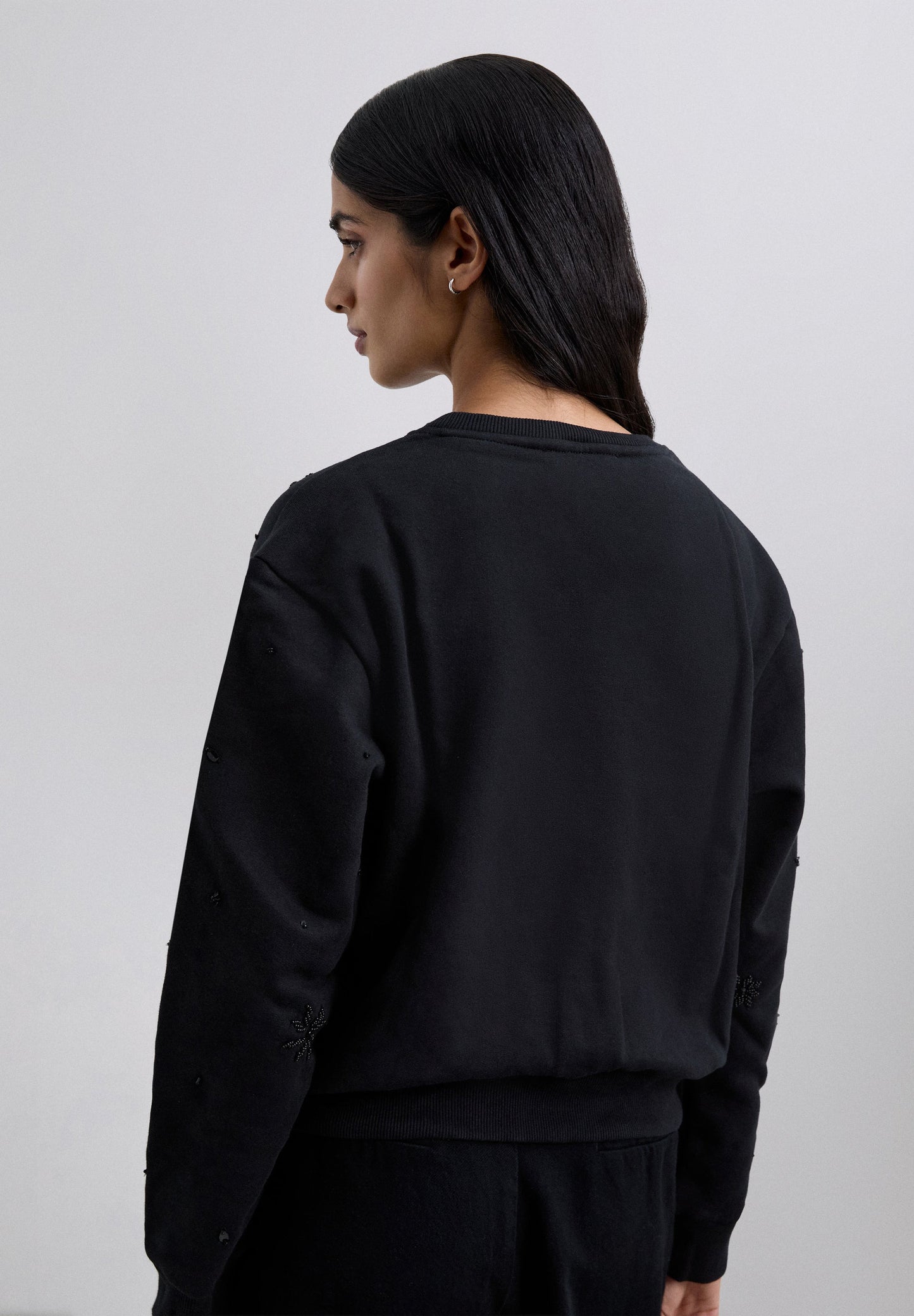 SUDADERA BORDADOS TRASS