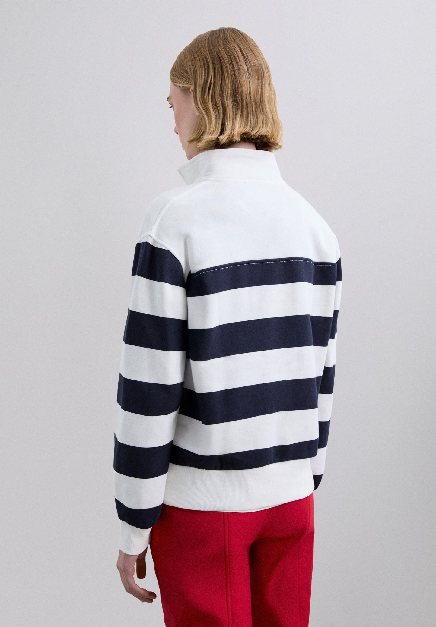 SUDADERA DE RAYAS CON LOGO