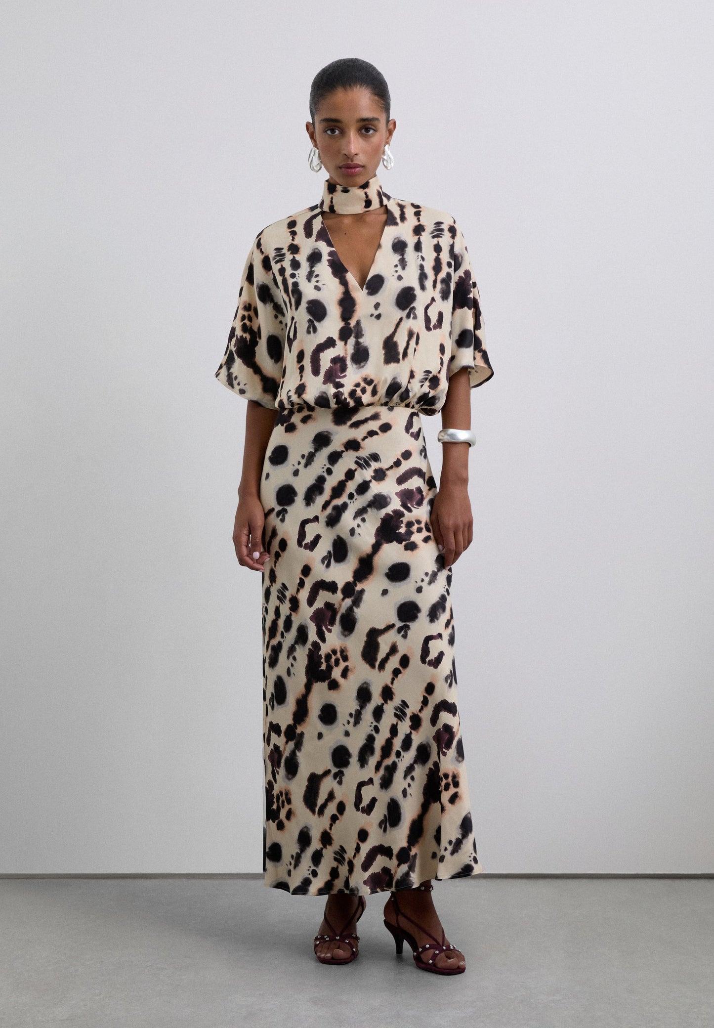 FALDA MIDI SATINADA FLUIDA