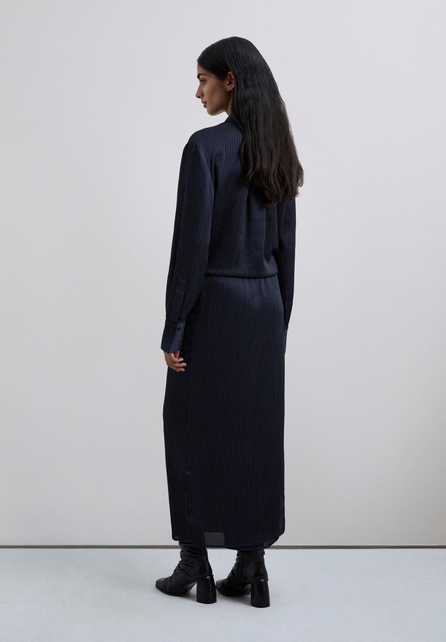 FALDA LARGA RAYAS DIPLOMÁTICAS