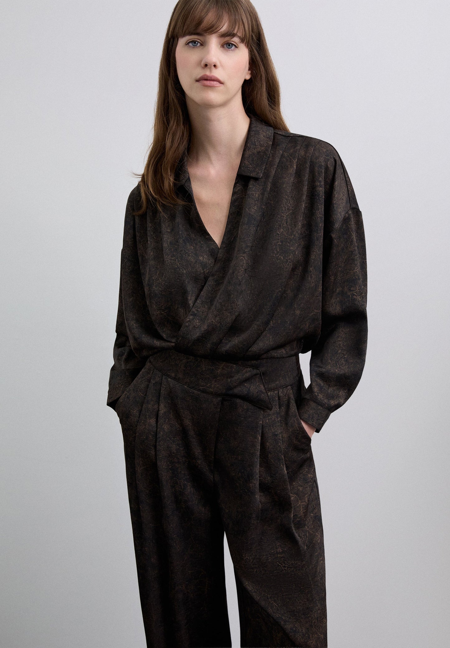 PANTALÓN ESTAMPADO SATINADO