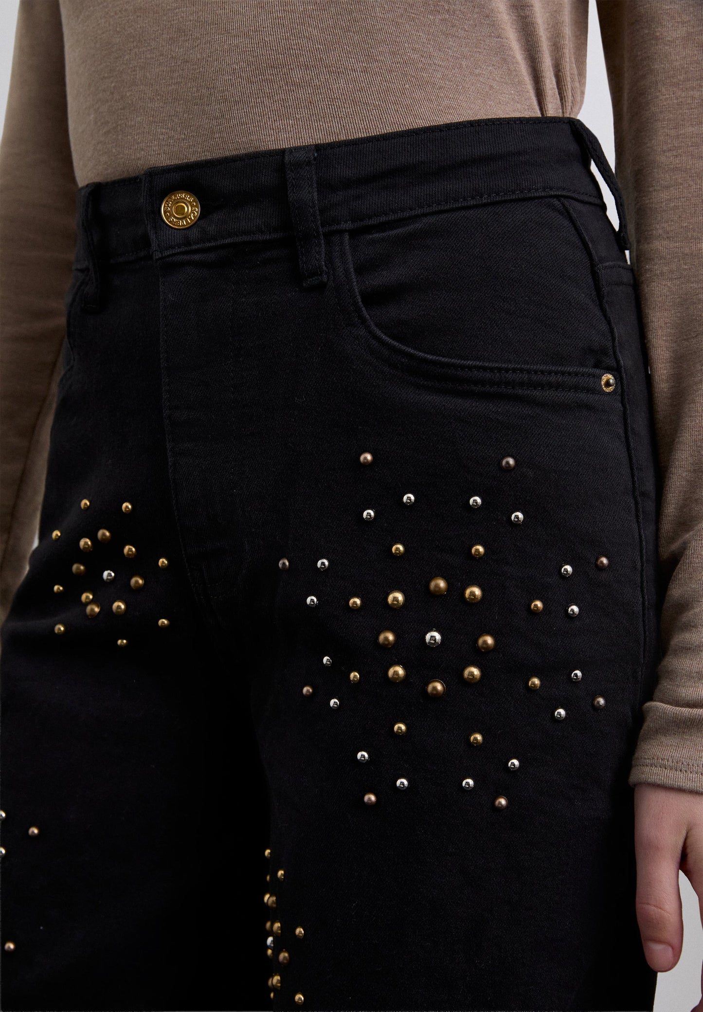 JEANS CULOTTE TACHUELAS