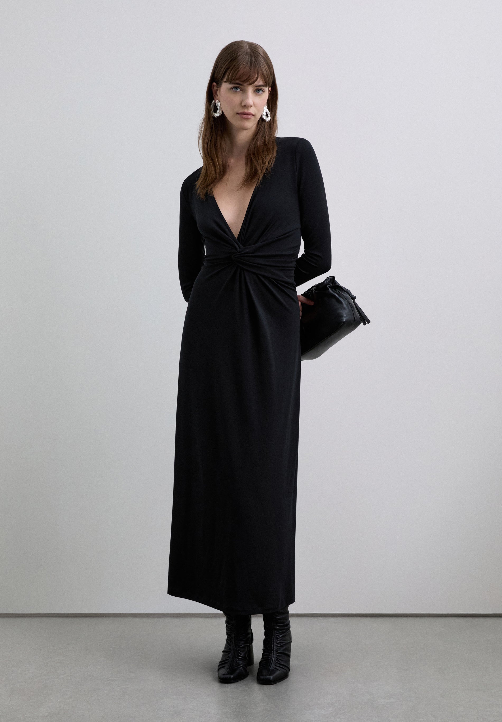 VESTIDO MIDI NUDO