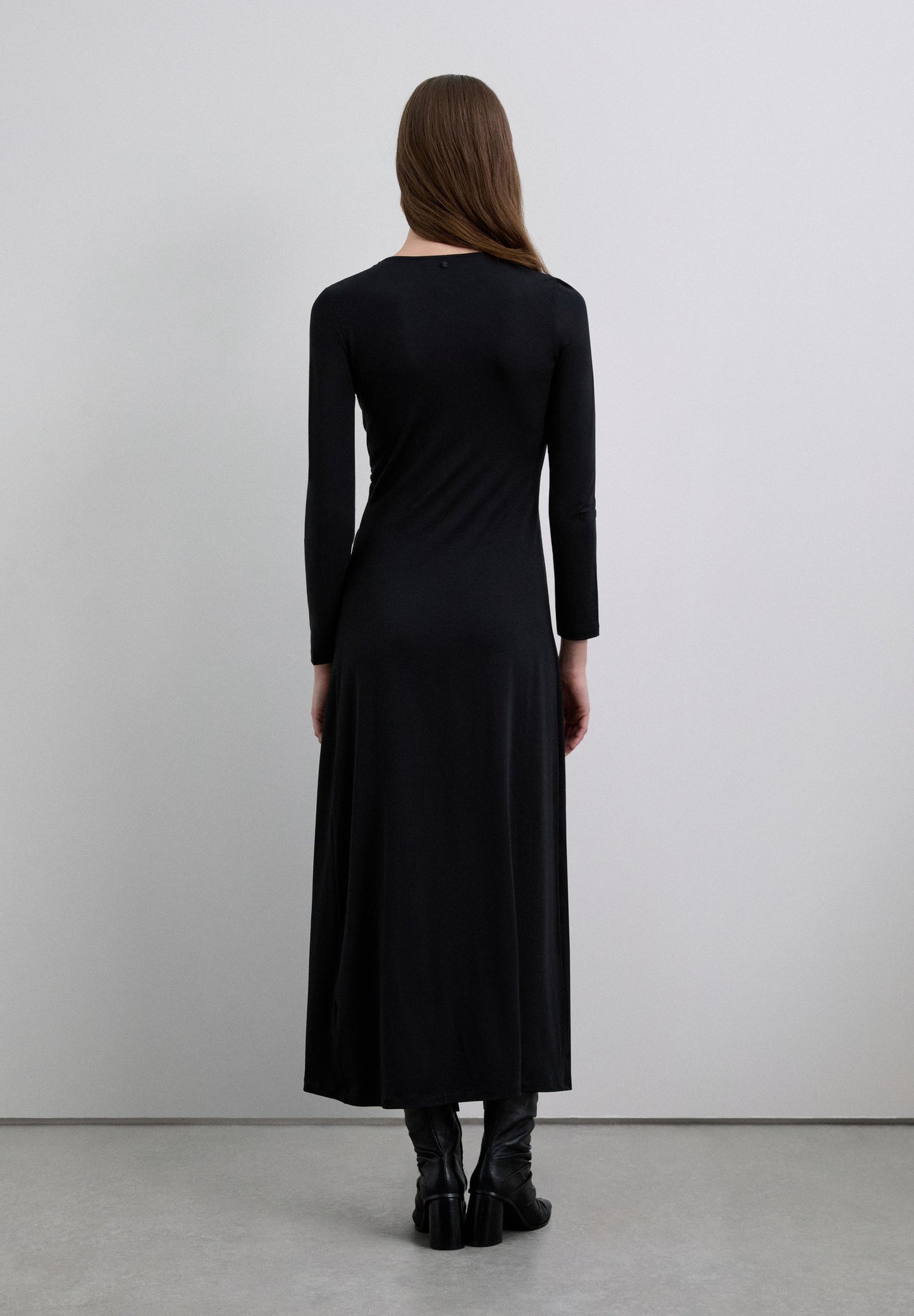 VESTIDO MIDI NUDO - Scalpers