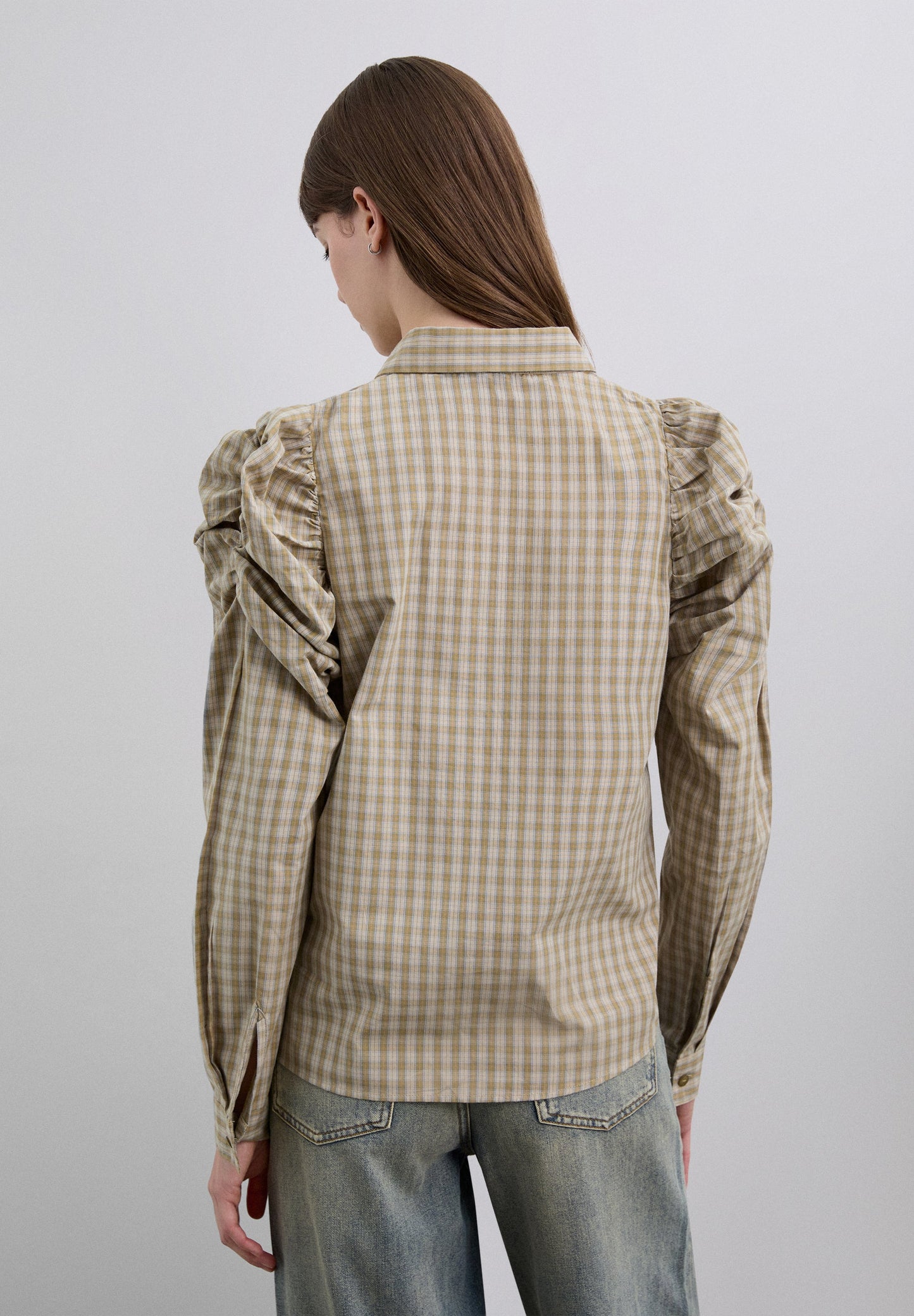 CAMISA ABULLONADA ASIMÉTRICA