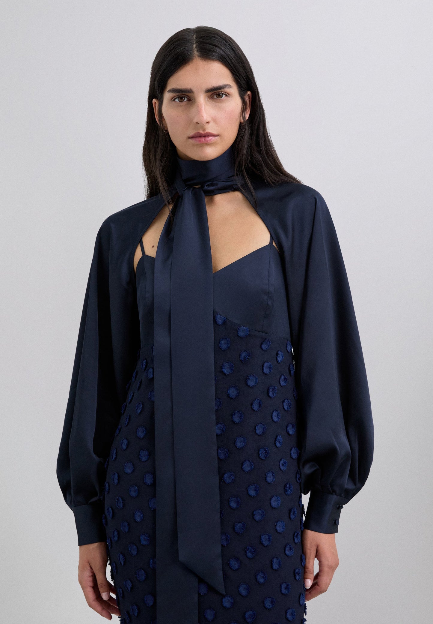 CAPA SATINA ABULLONADA