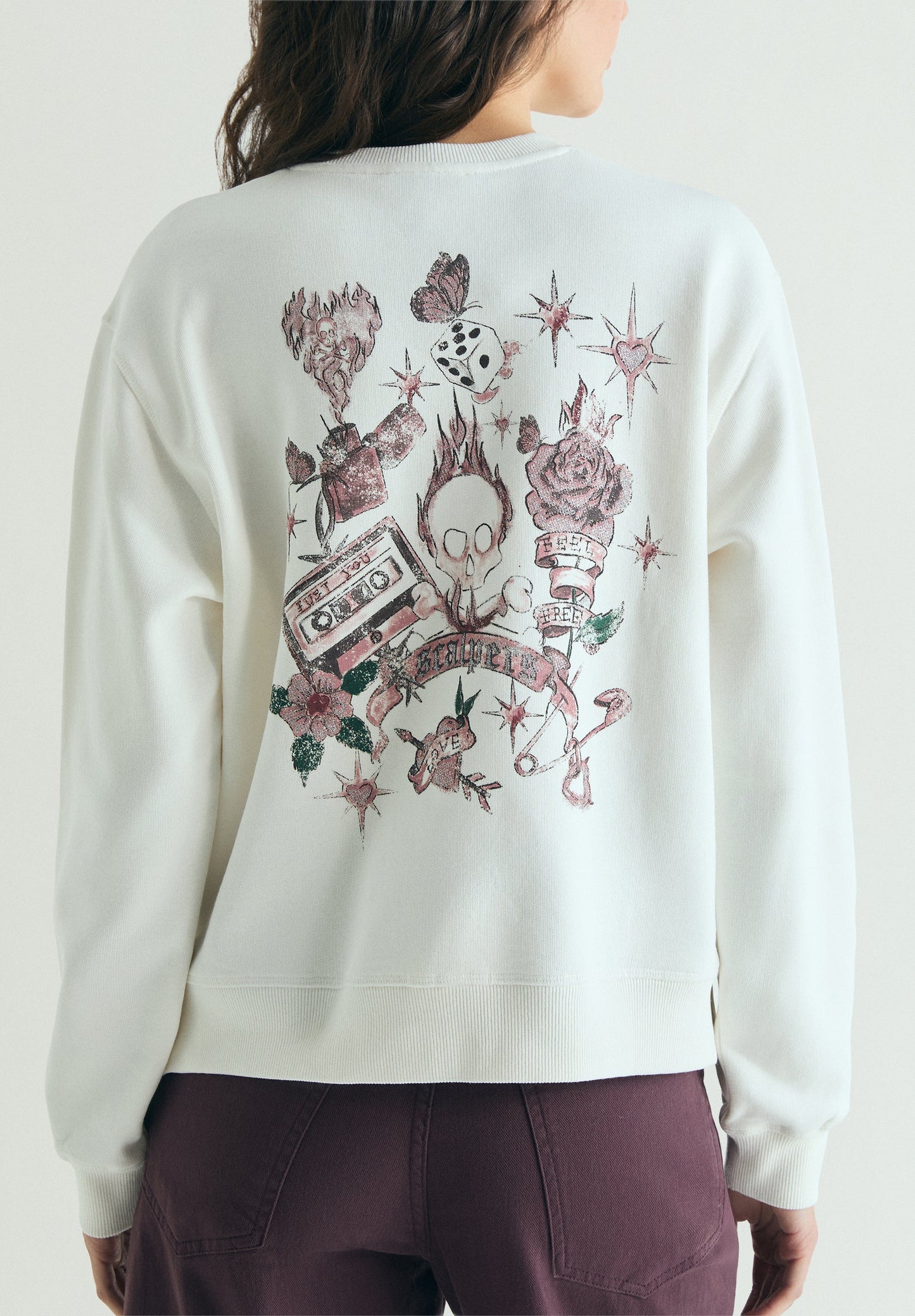 SUDADERA ESTAMPADA CALAVERA