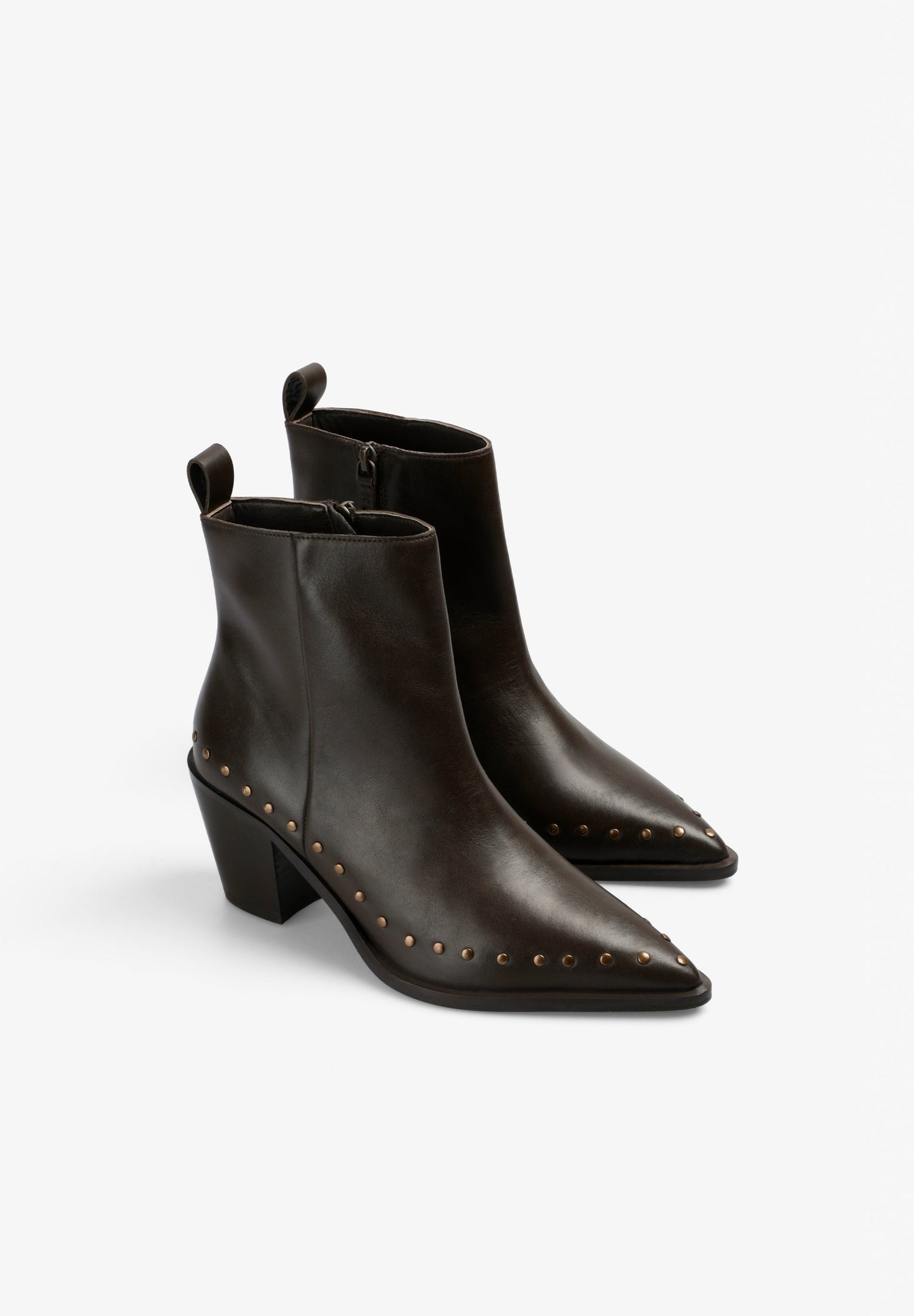 BOTAS DE PIEL CON TACHAS