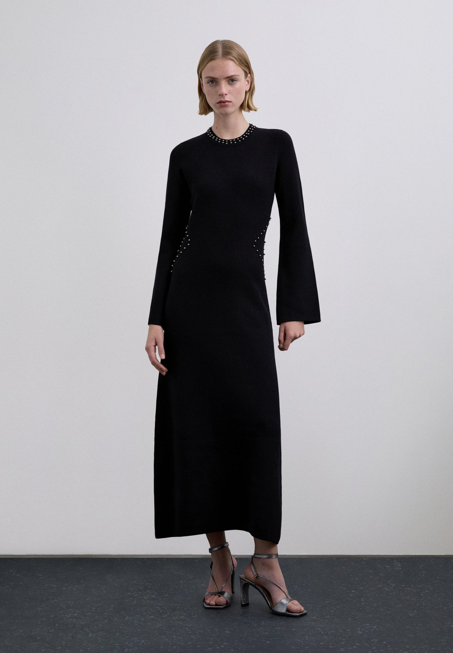 VESTIDO PUNTO STUDS ABERTURA