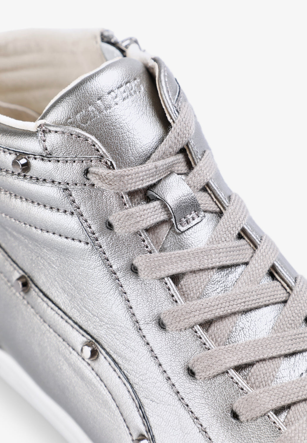 SNEAKERS ALTAS PIEL CALAVERA - Scalpers