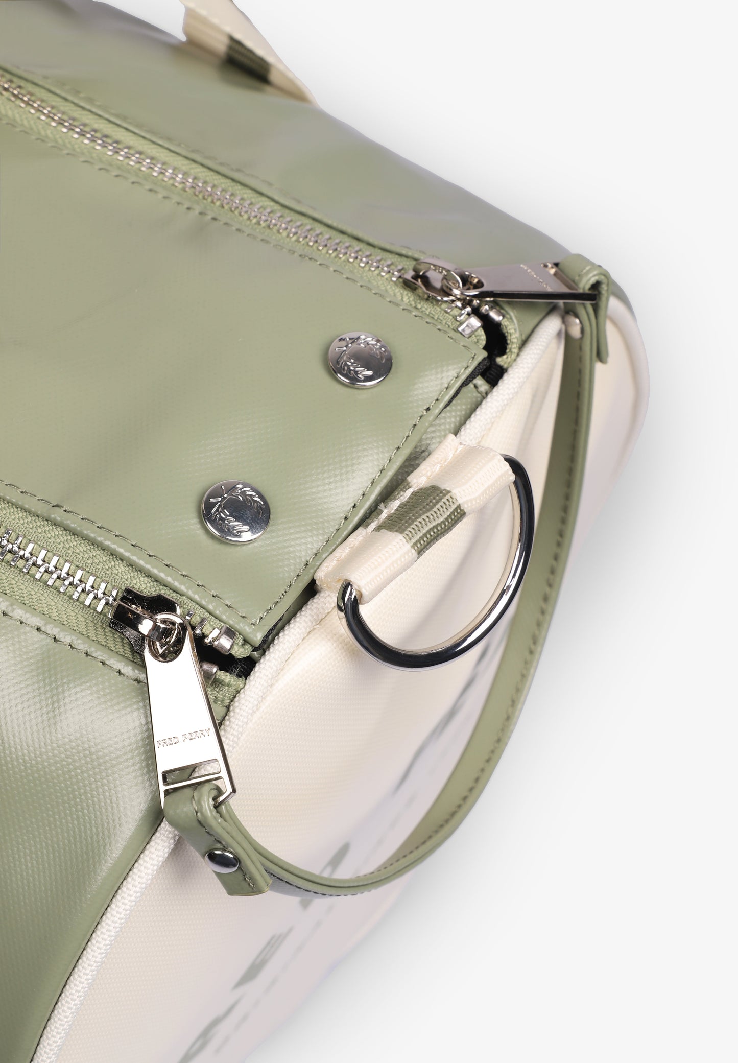 FRED PERRY | BOLSA CLASSIC BARREL