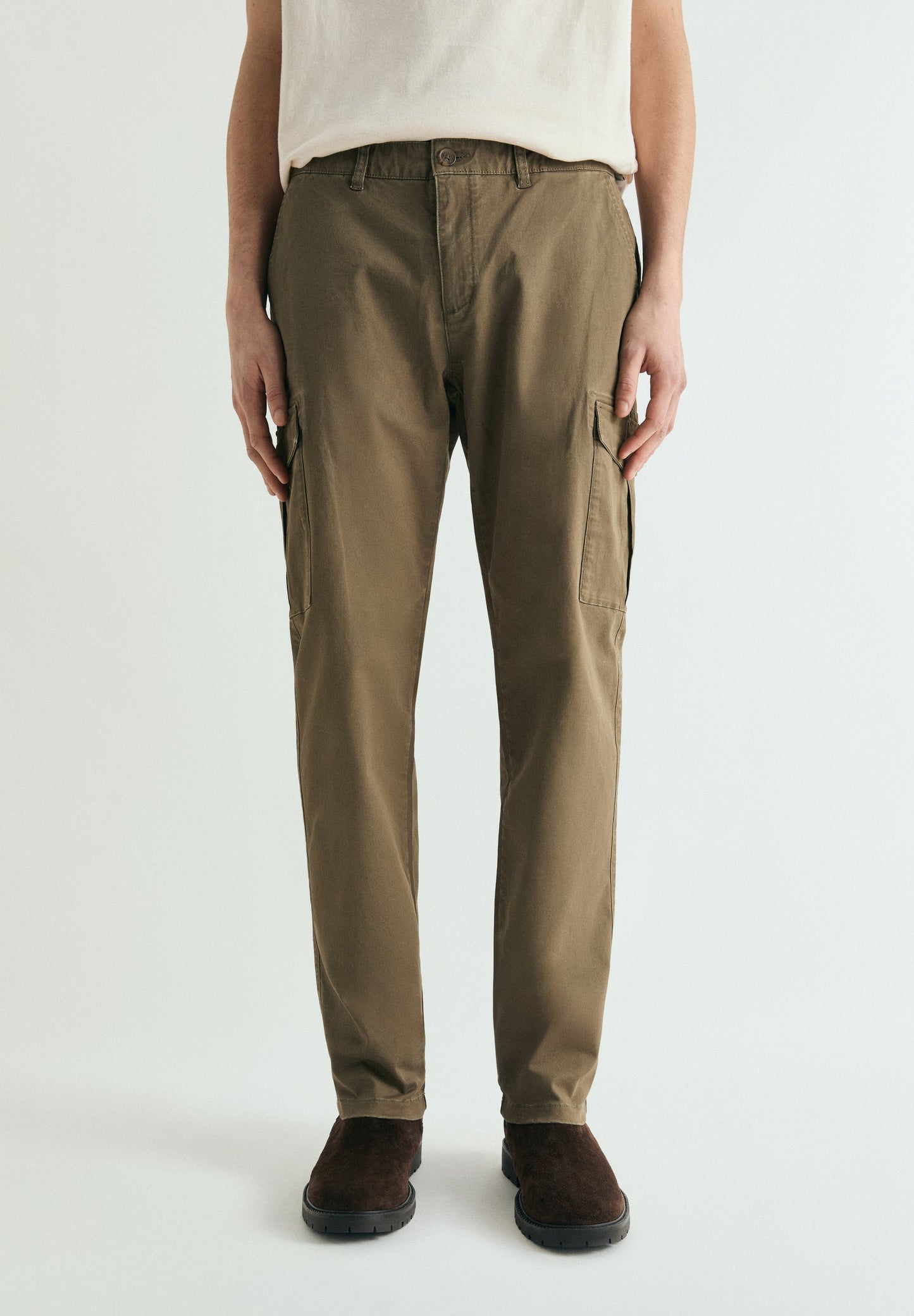 PANTALÓN CARGO SLIM FIT
