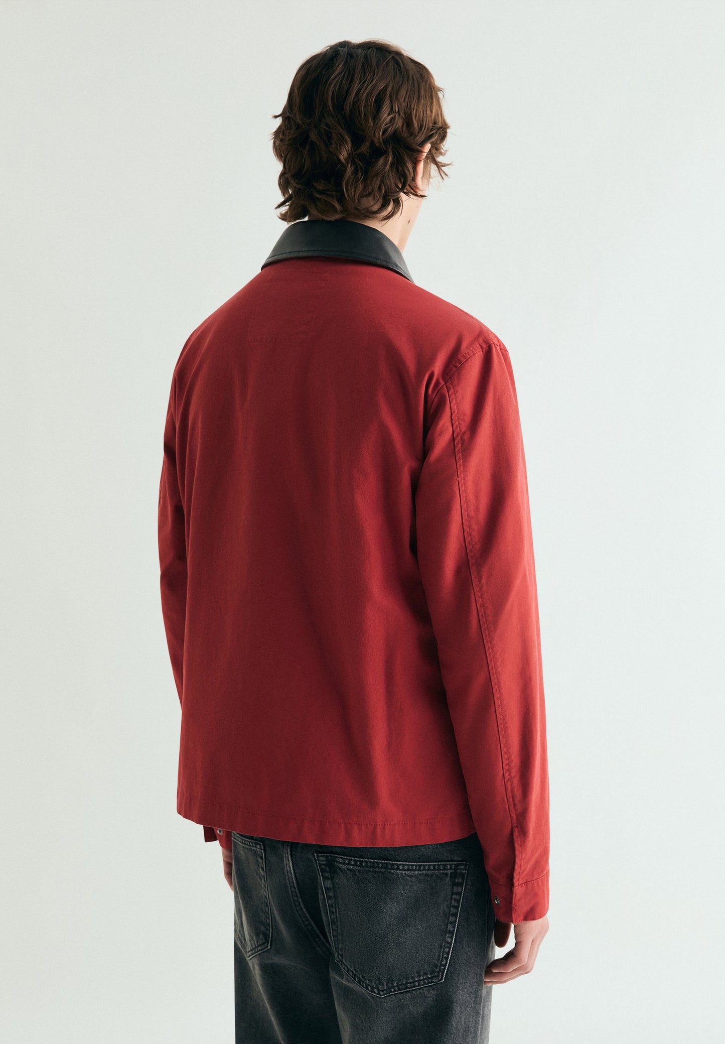 CHAQUETA BOMBER CUELLO CONTRASTE