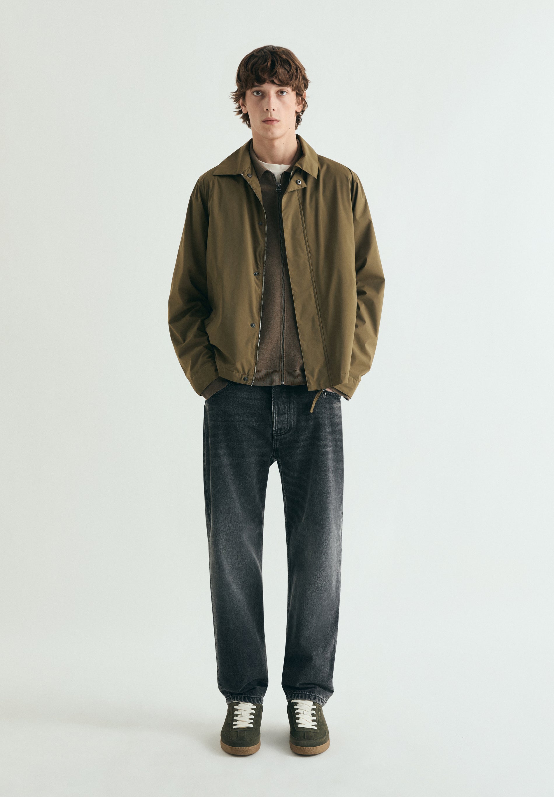 CHAQUETA TÉCNICA CON CREMALLERA