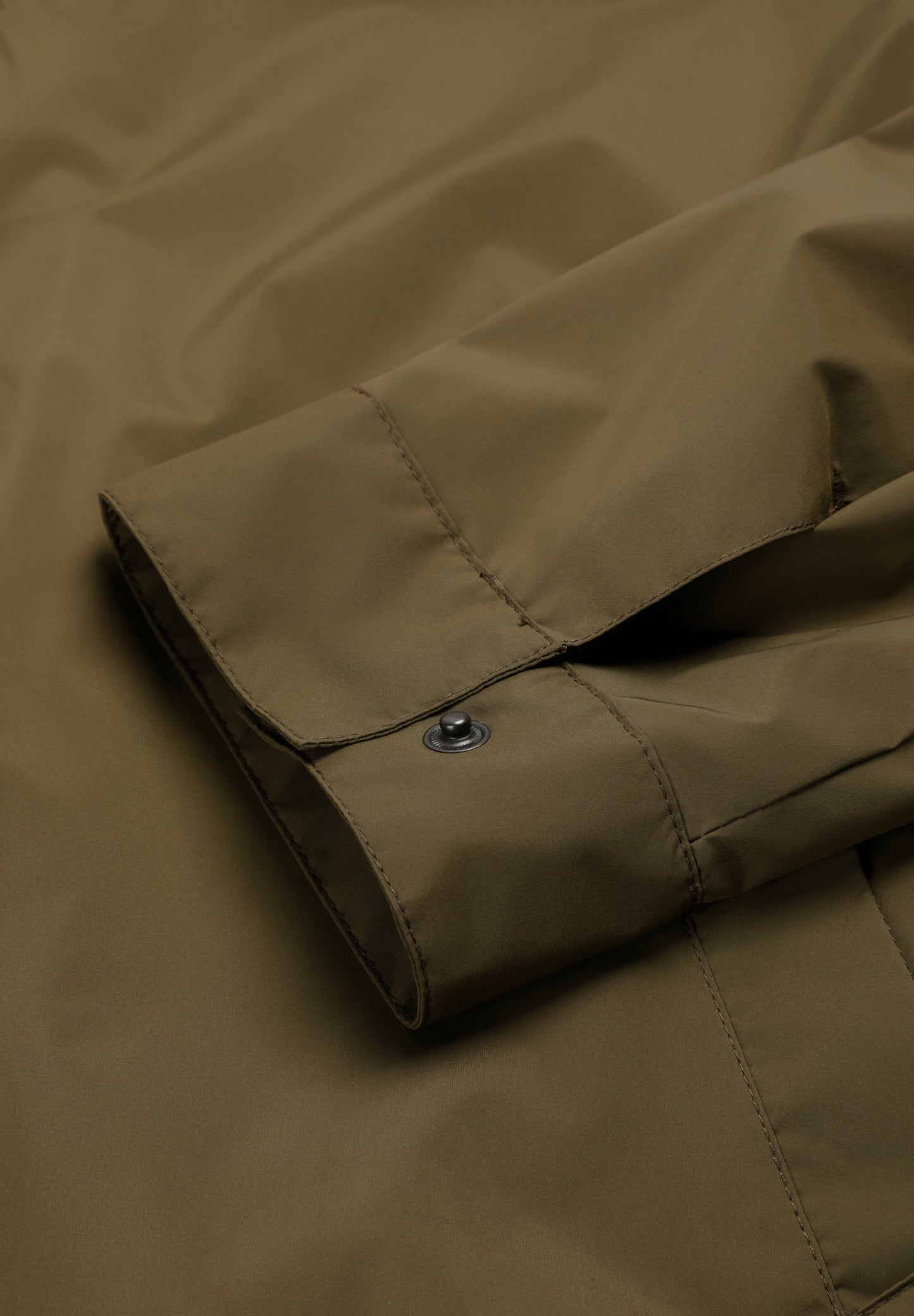 CHAQUETA TÉCNICA CON CREMALLERA