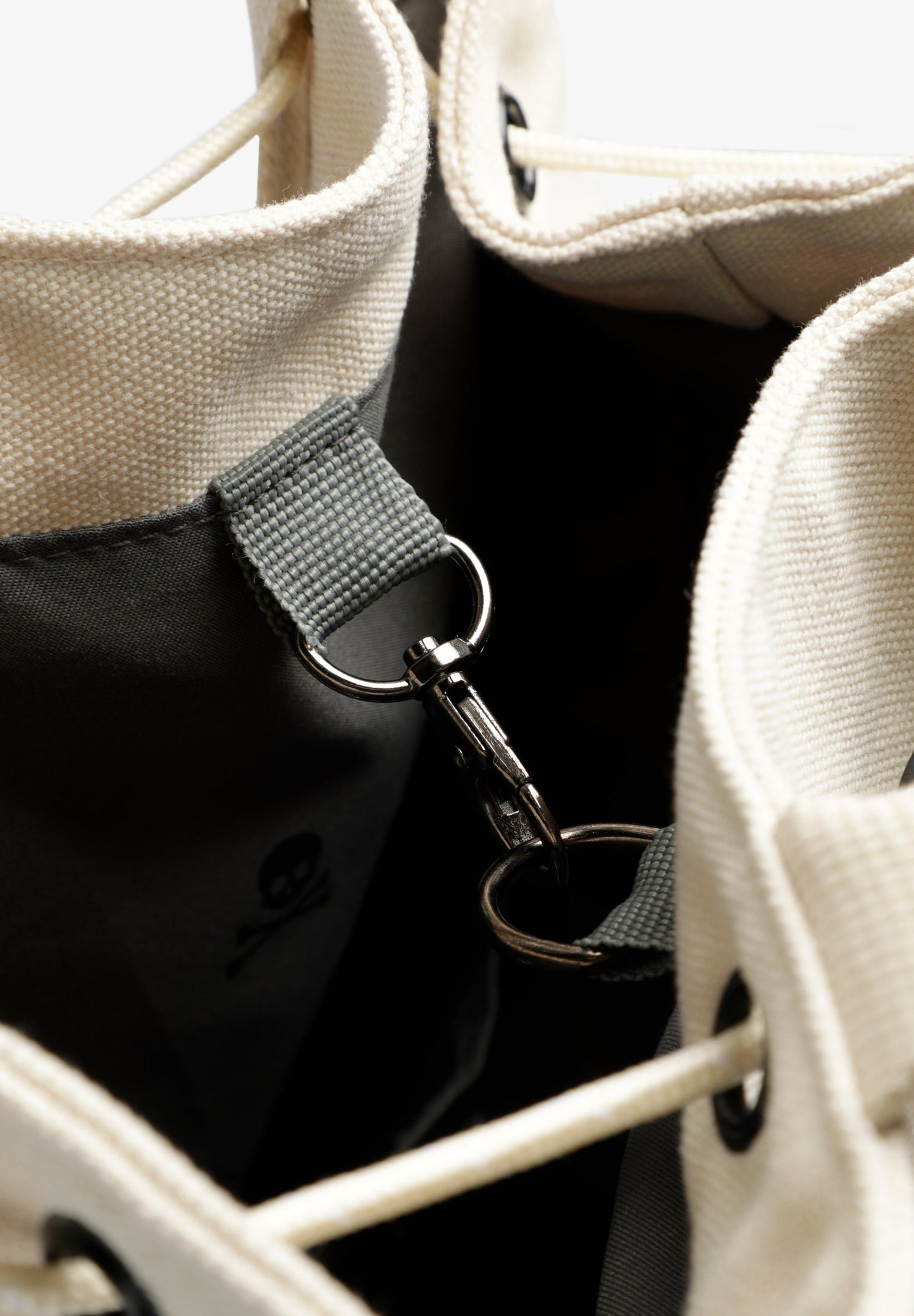 MOCHILA CANVAS CORDÓN AJUSTABLE