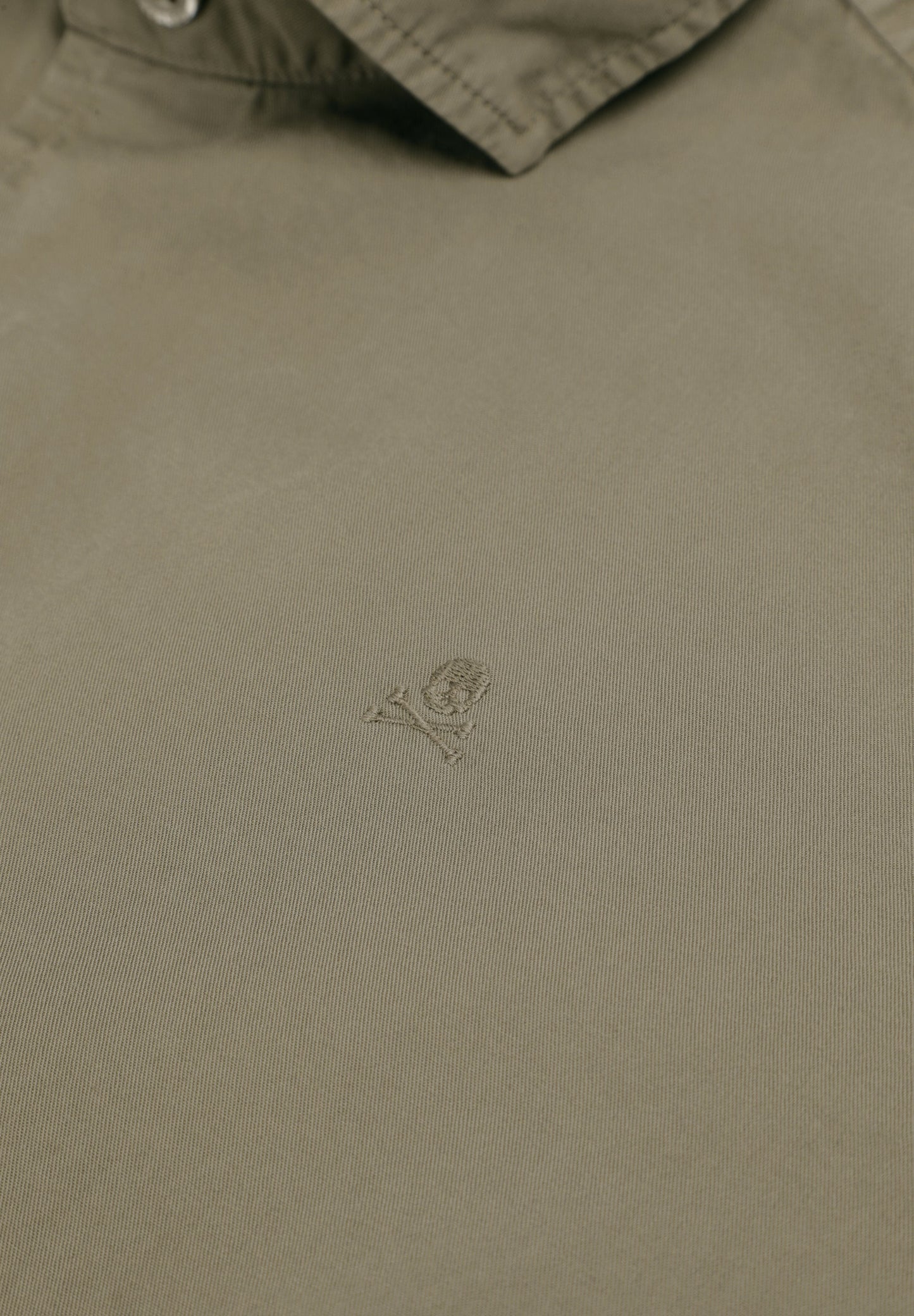 CAMISA REGULAR FIT BORDADA