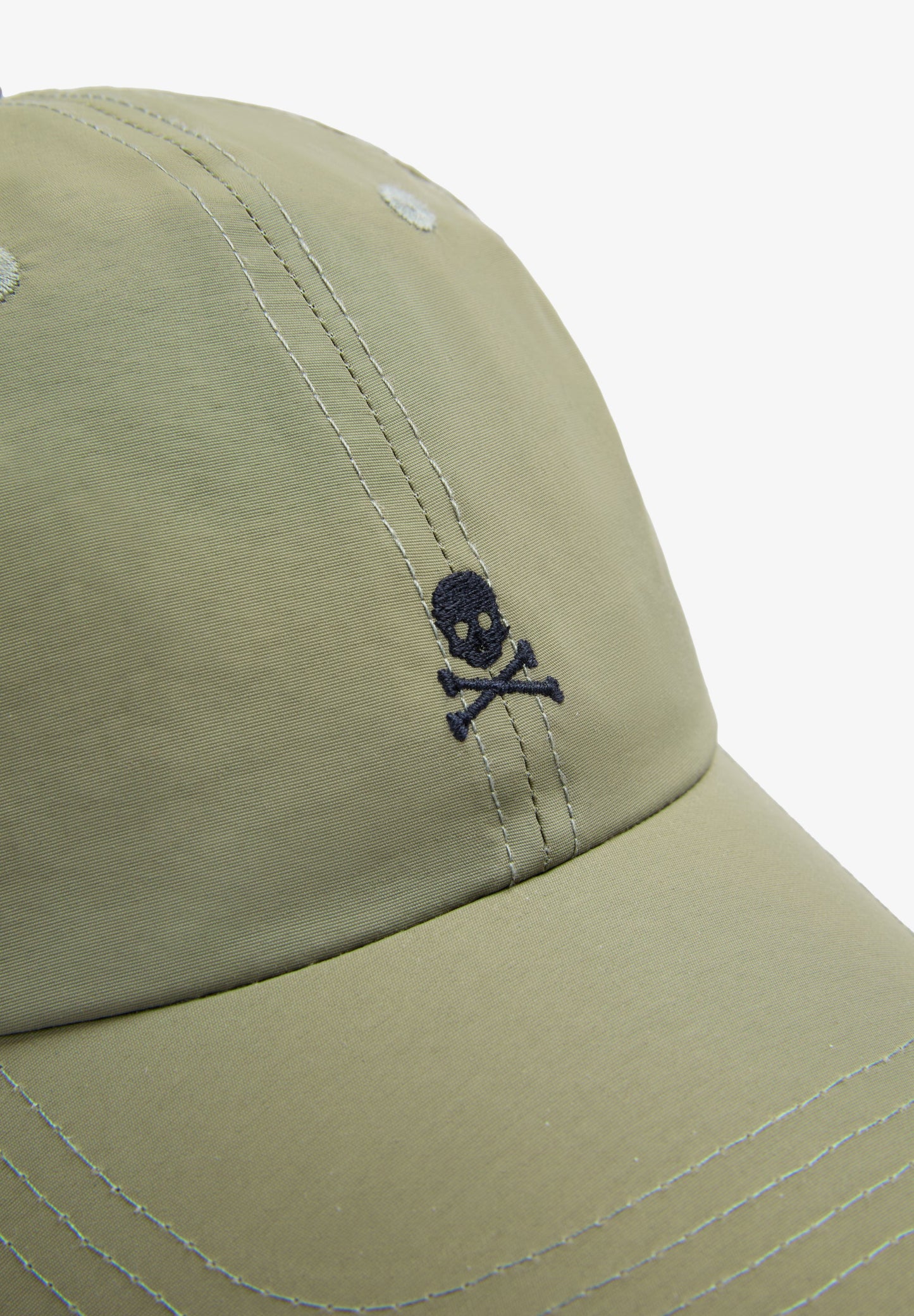 GORRA TÉCNICA BORDADO CONTRASTE