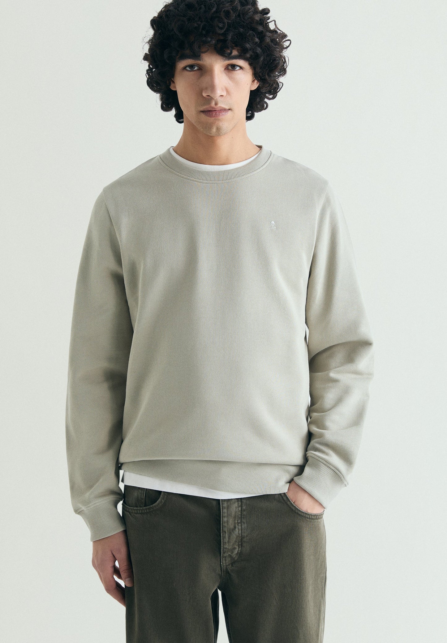 SUDADERA BORDADA WASHED