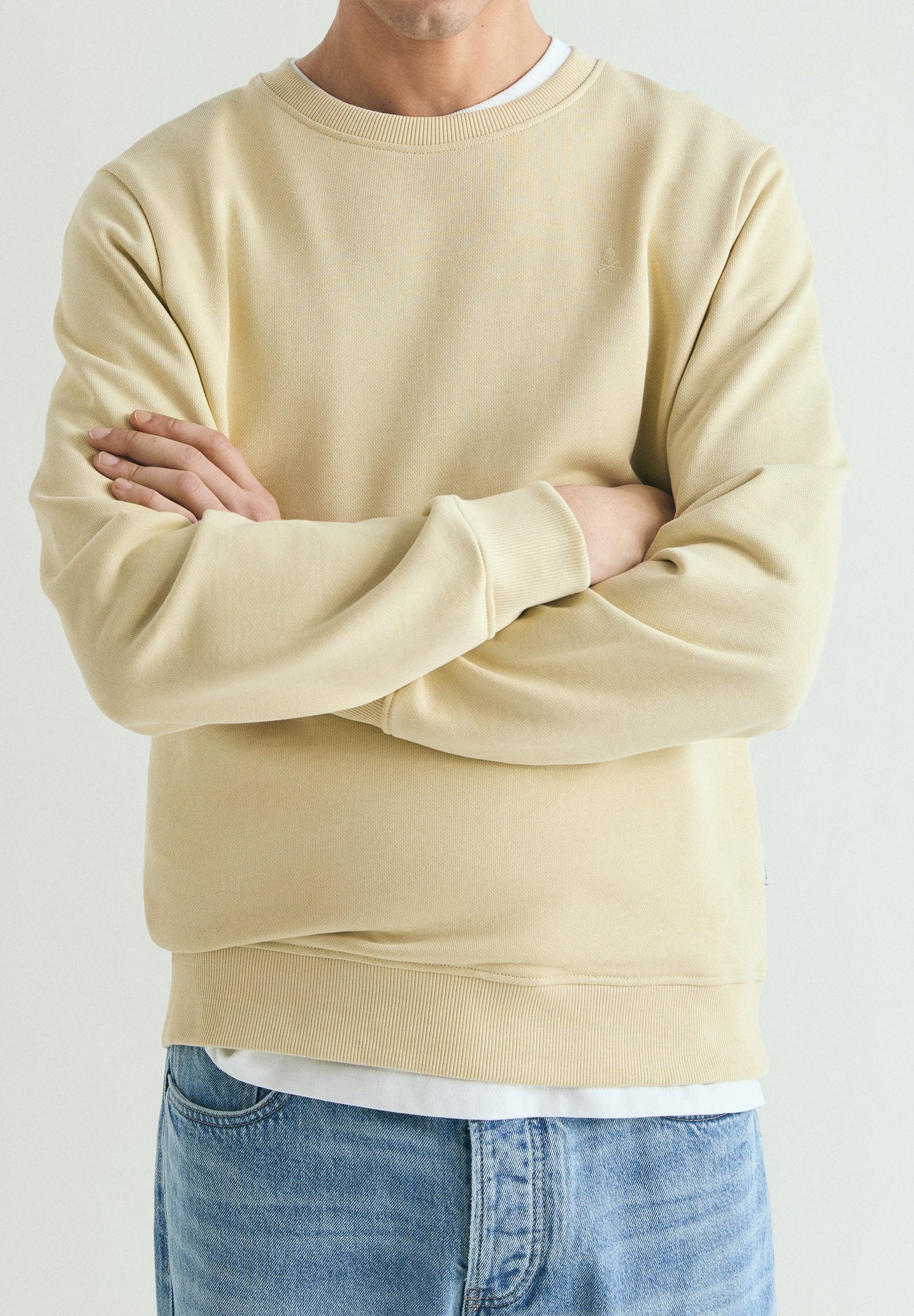SUDADERA BORDADA WASHED