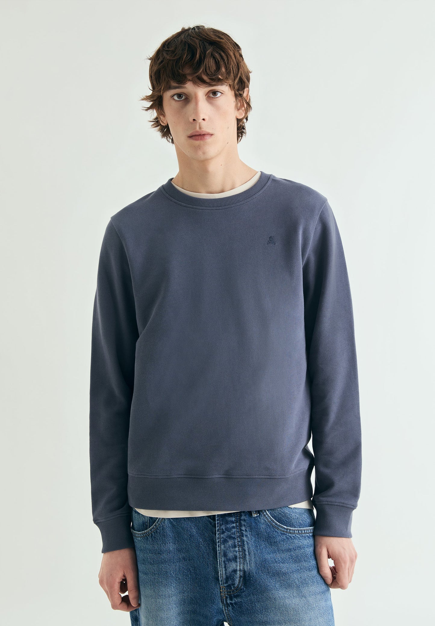 SUDADERA BORDADA WASHED