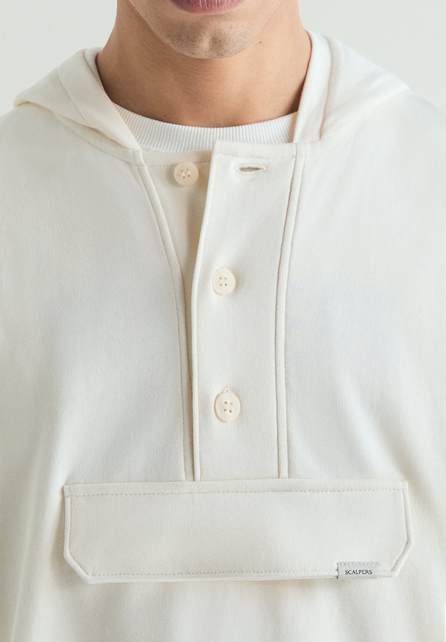 SUDADERA CON CAPUCHA BOLSILLO FRONTAL