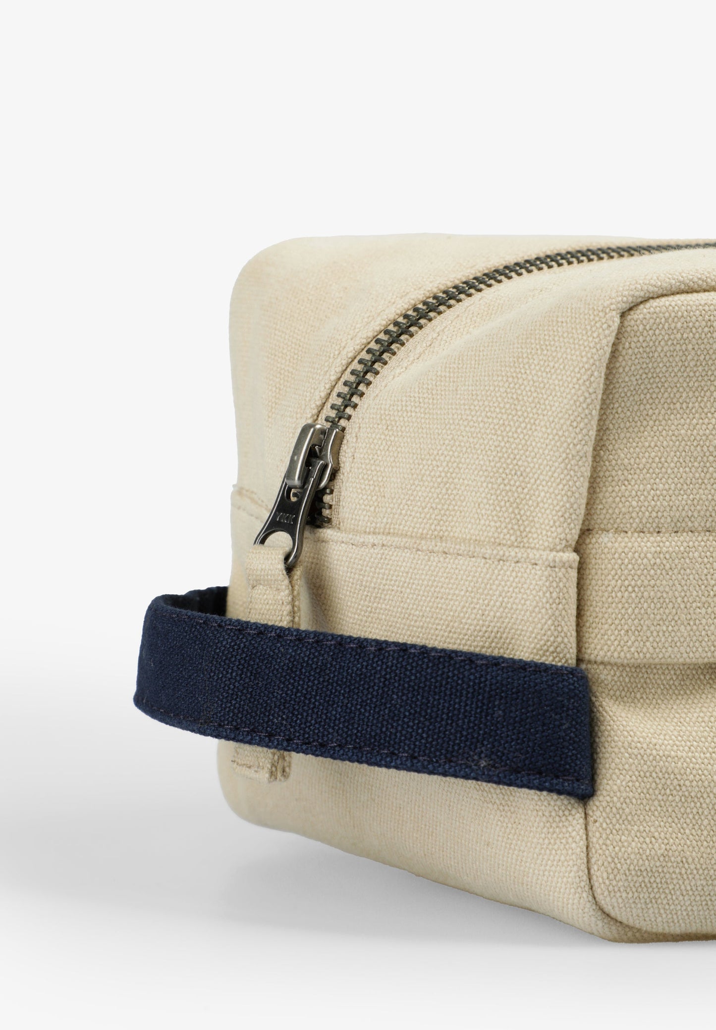 NECESER CANVAS