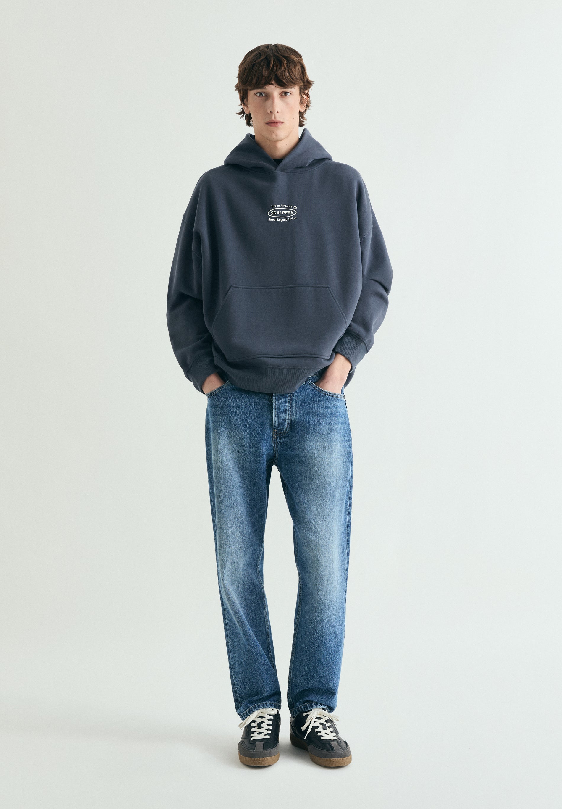 SUDADERA CON CAPUCHA OVERSIZED - Scalpers