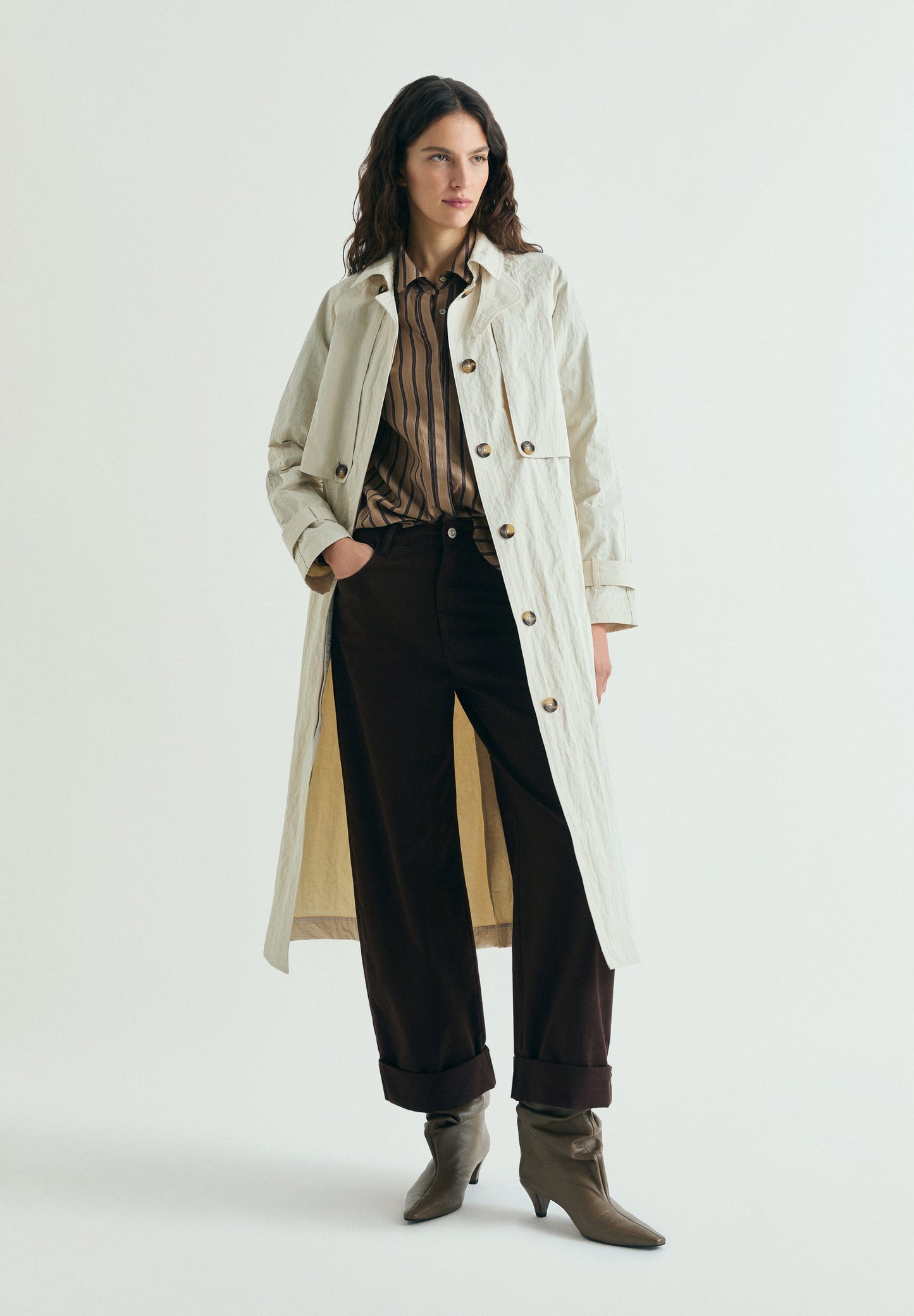 GABARDINA MULTIPOSICIÓN LIGERA
