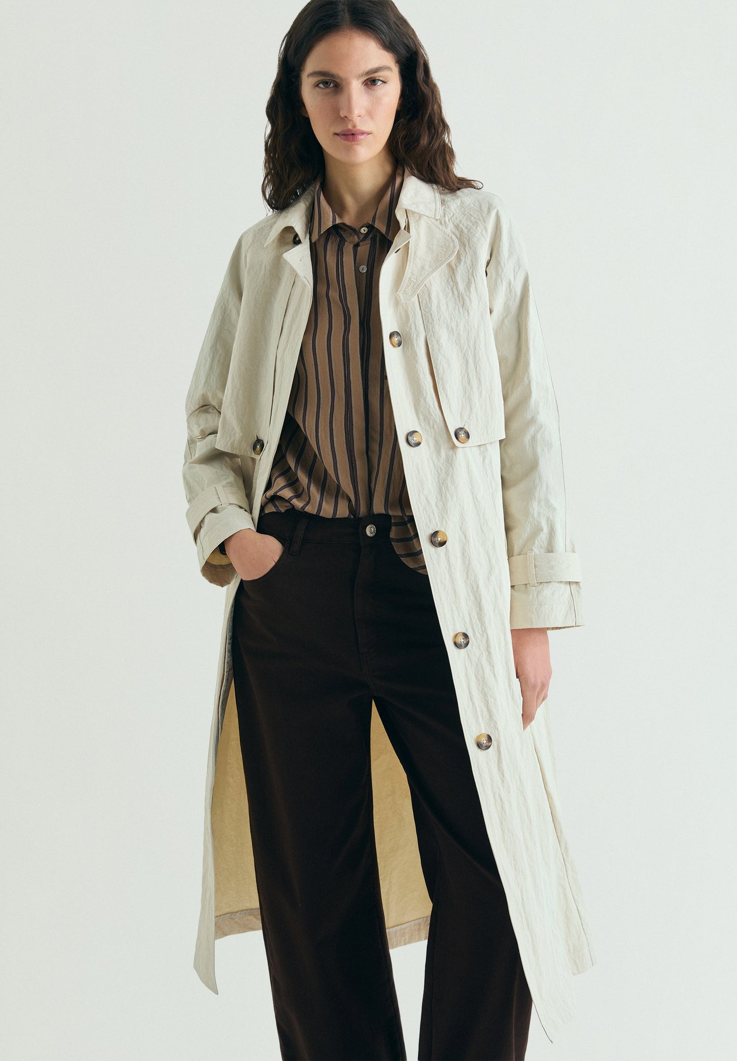 GABARDINA MULTIPOSICIÓN LIGERA