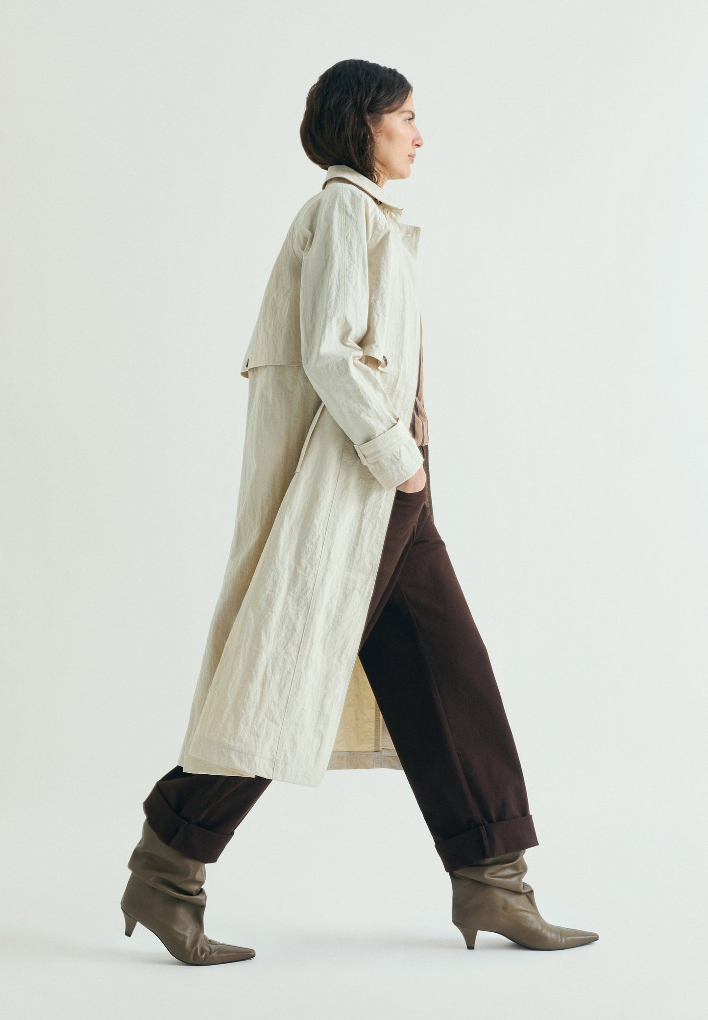 GABARDINA MULTIPOSICIÓN LIGERA