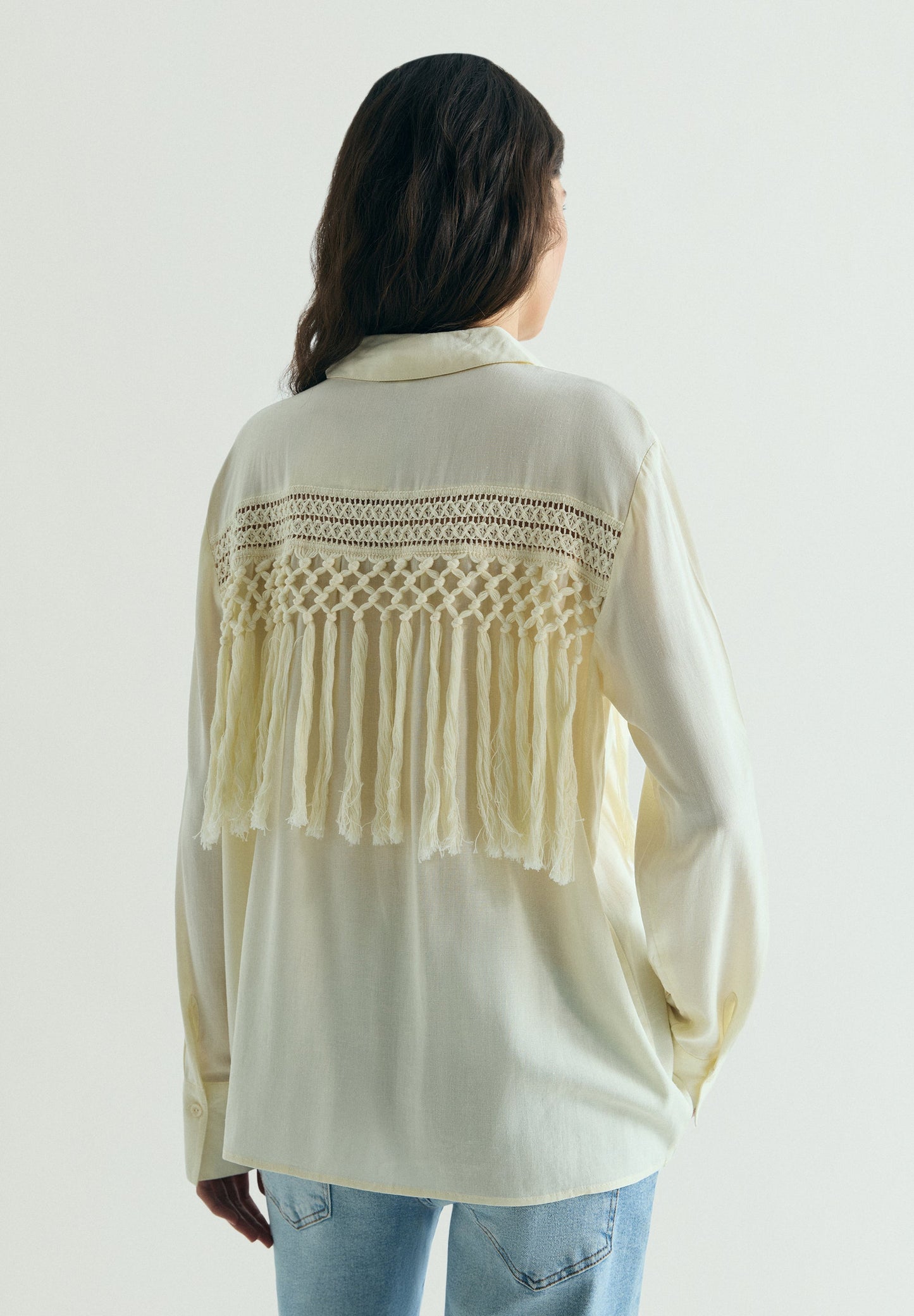 CAMISA DETALLE FLECOS