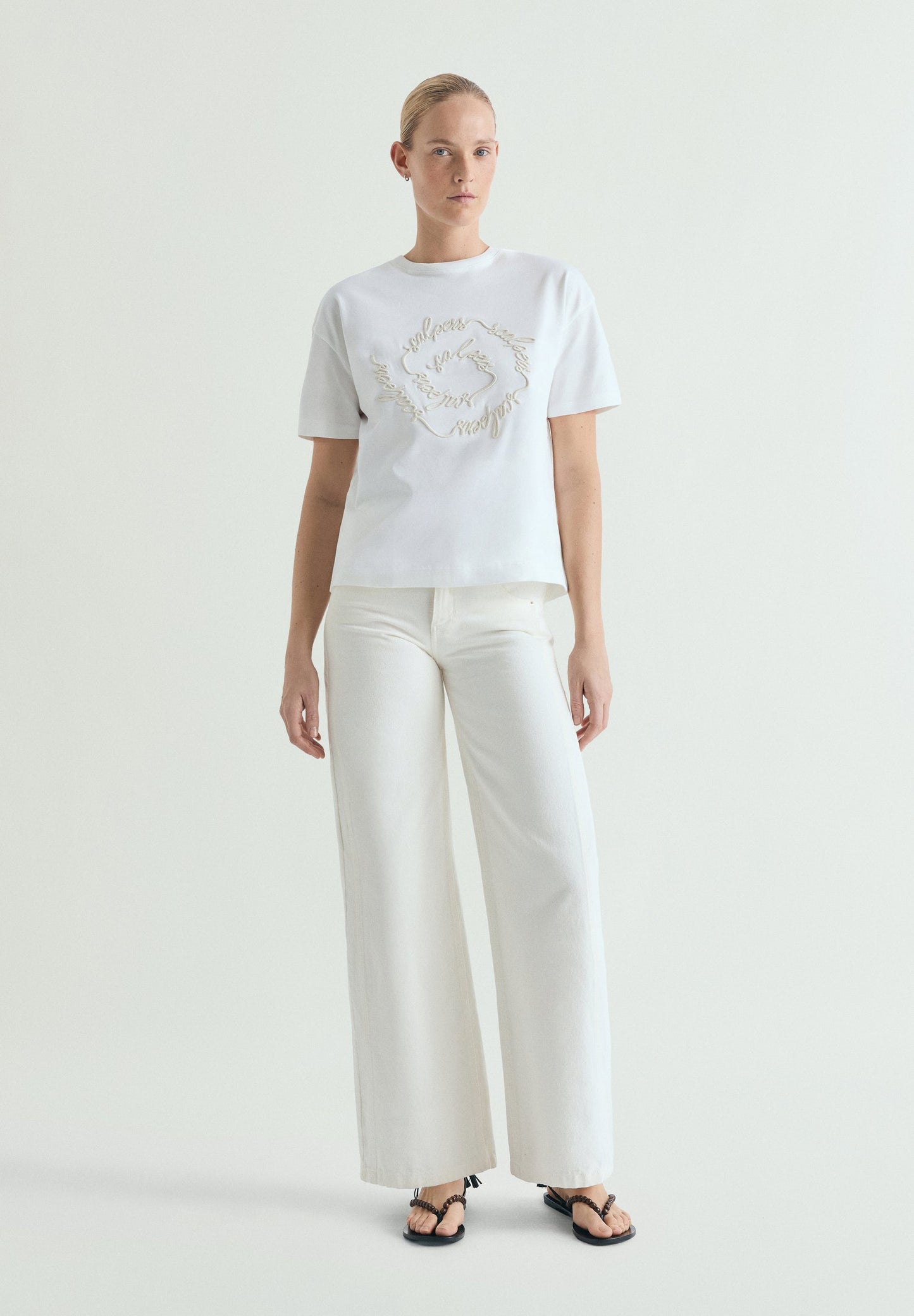 CAMISETA BORDADO ESPIRAL