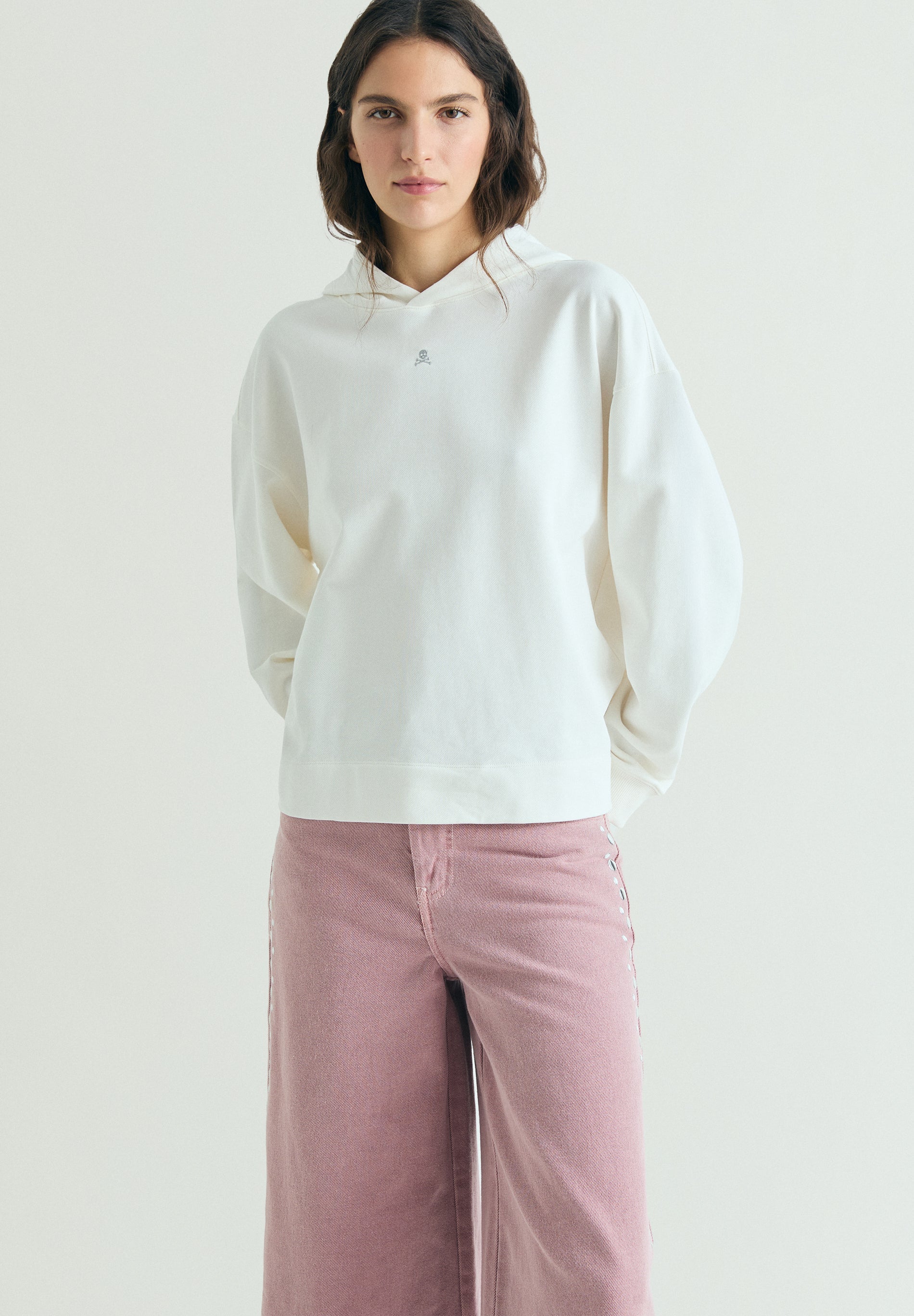 SUDADERA BÁSICA CAPUCHA